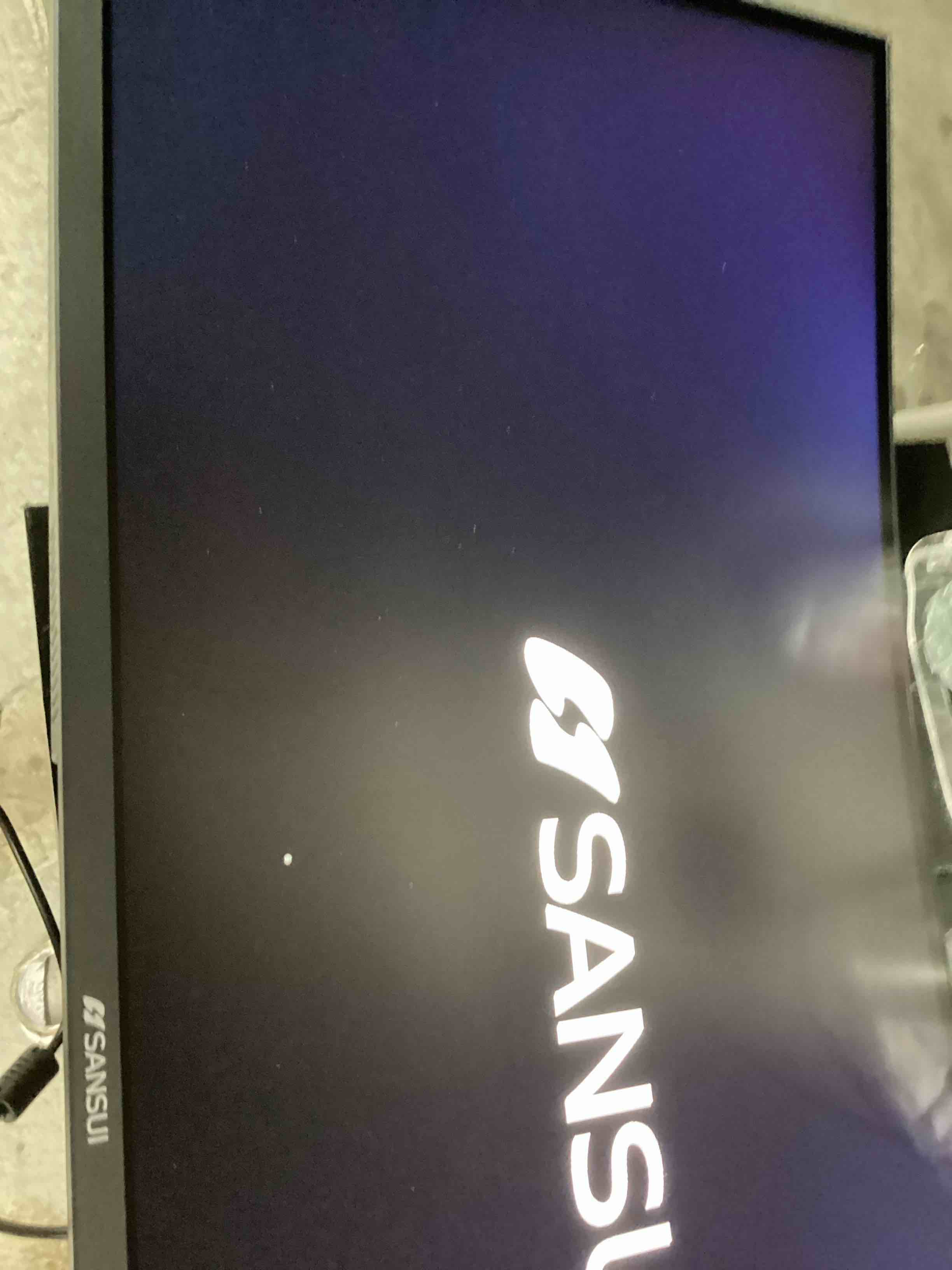 https://s3.amazonaws.com/lotting-images-prod/bidfta/RED6833225_1730742325099.jpeg