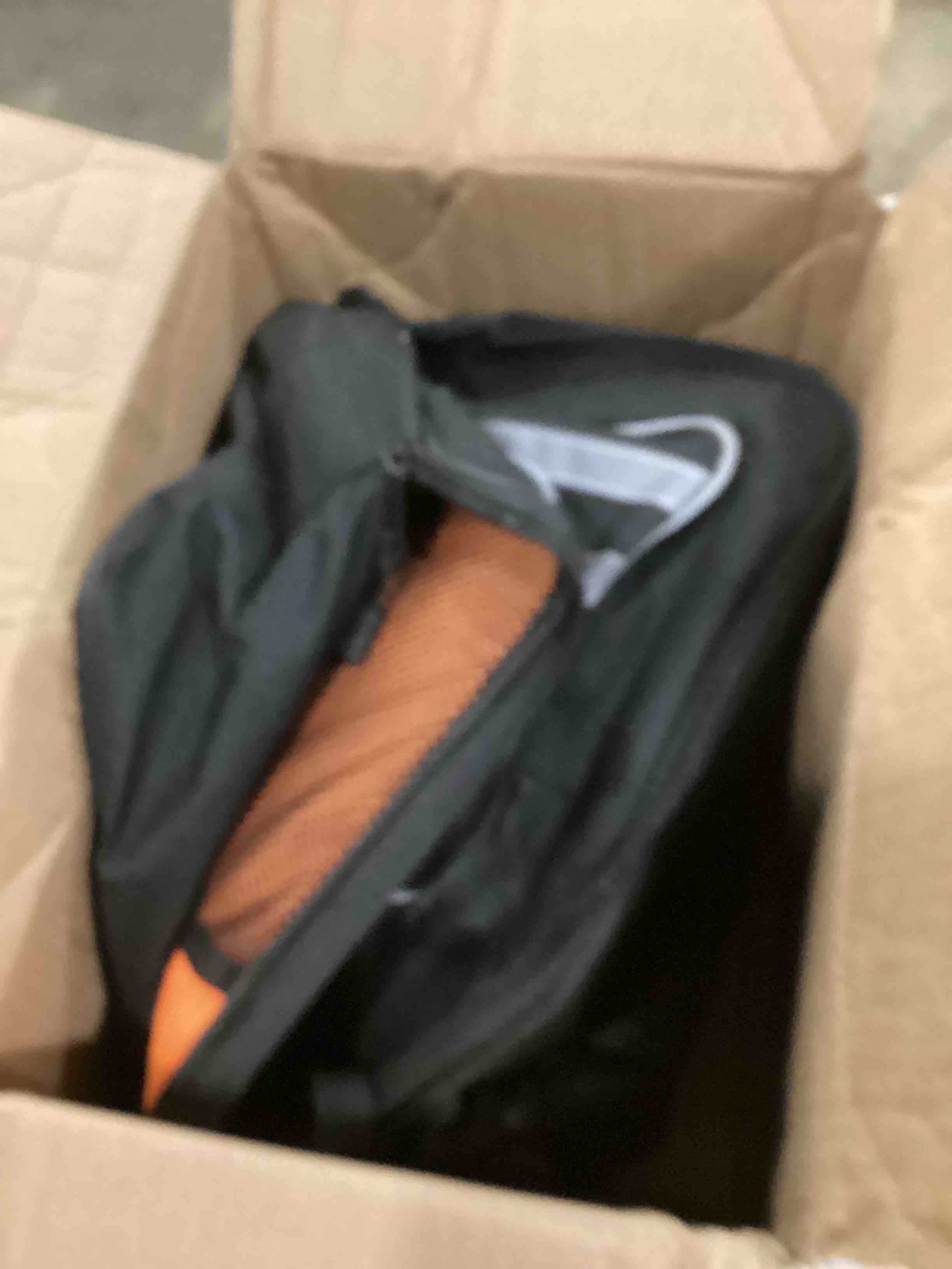 https://s3.amazonaws.com/lotting-images-prod/bidfta/RED6833353_1730831941002.jpeg