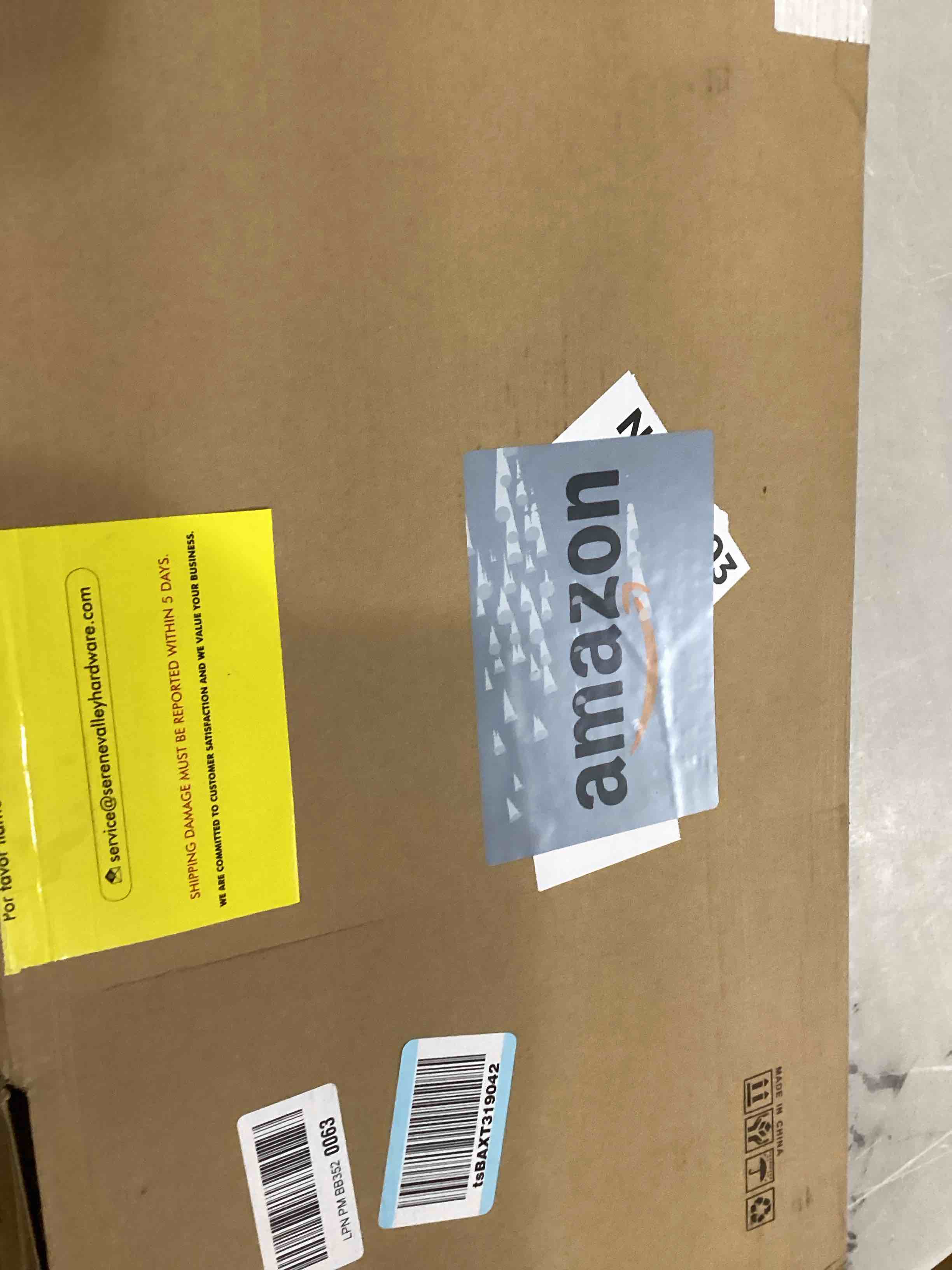 https://s3.amazonaws.com/lotting-images-prod/bidfta/RED6833488_1730909960283.jpeg