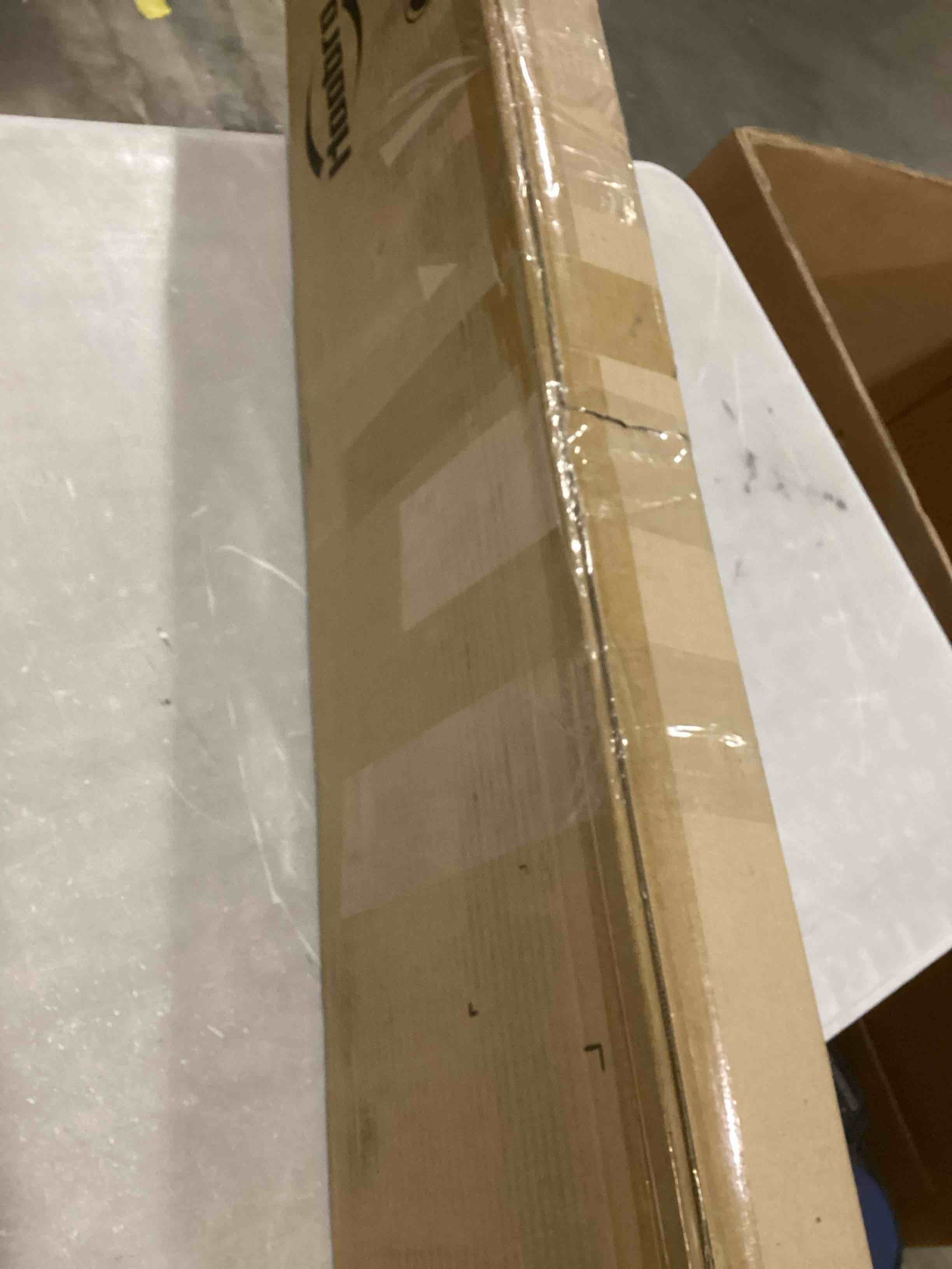 https://s3.amazonaws.com/lotting-images-prod/bidfta/RED6833547_1730985655185.jpeg