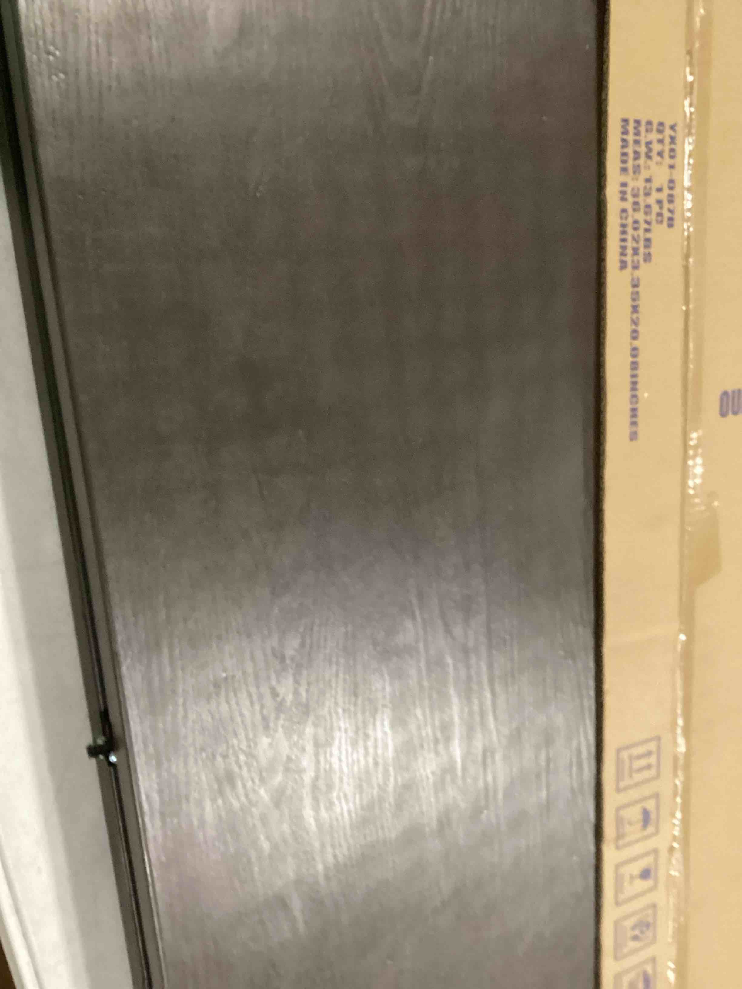 https://s3.amazonaws.com/lotting-images-prod/bidfta/RED6833812_1731943335856.jpeg