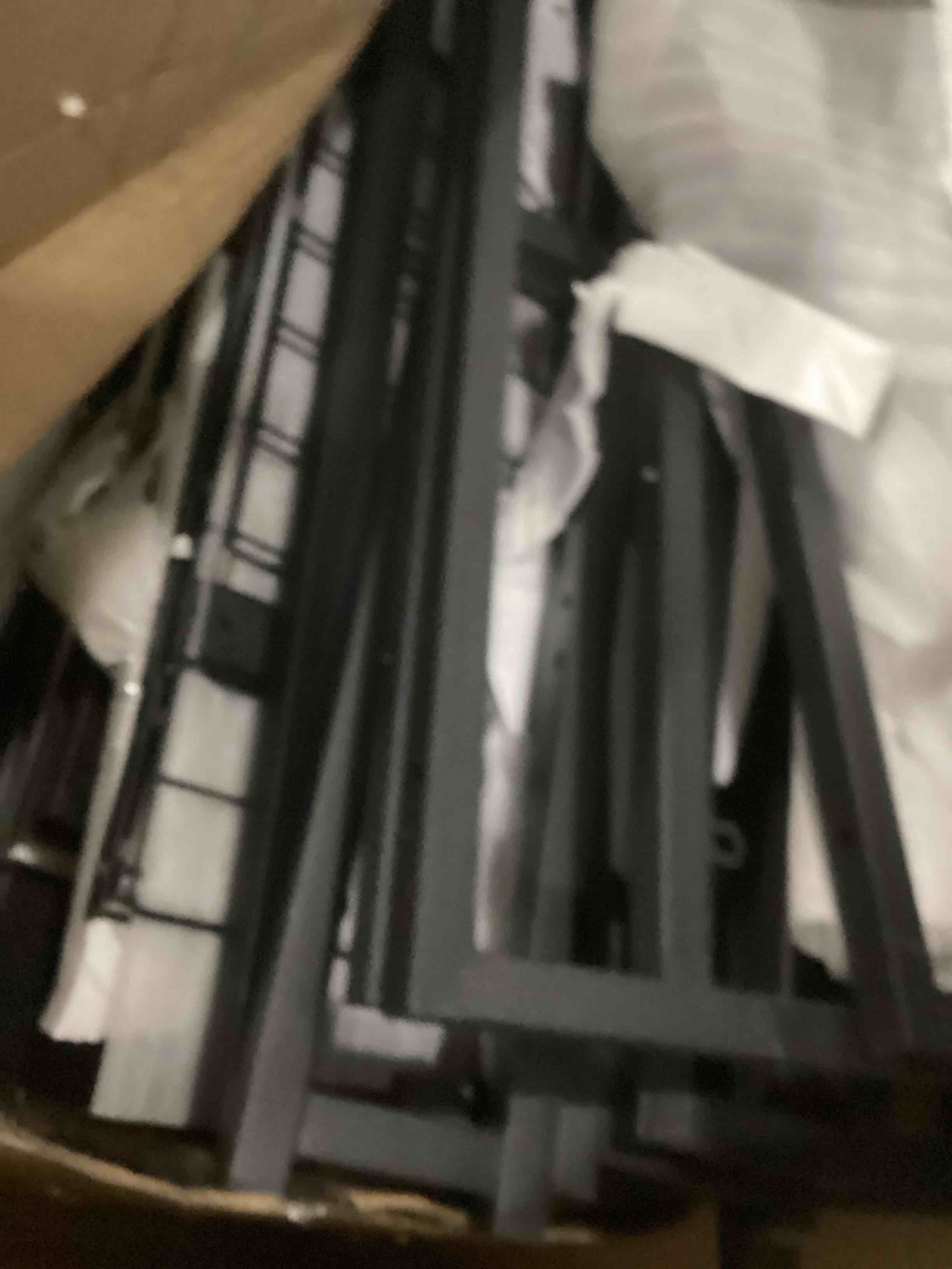 https://s3.amazonaws.com/lotting-images-prod/bidfta/RED6833903_1732024585448.jpeg