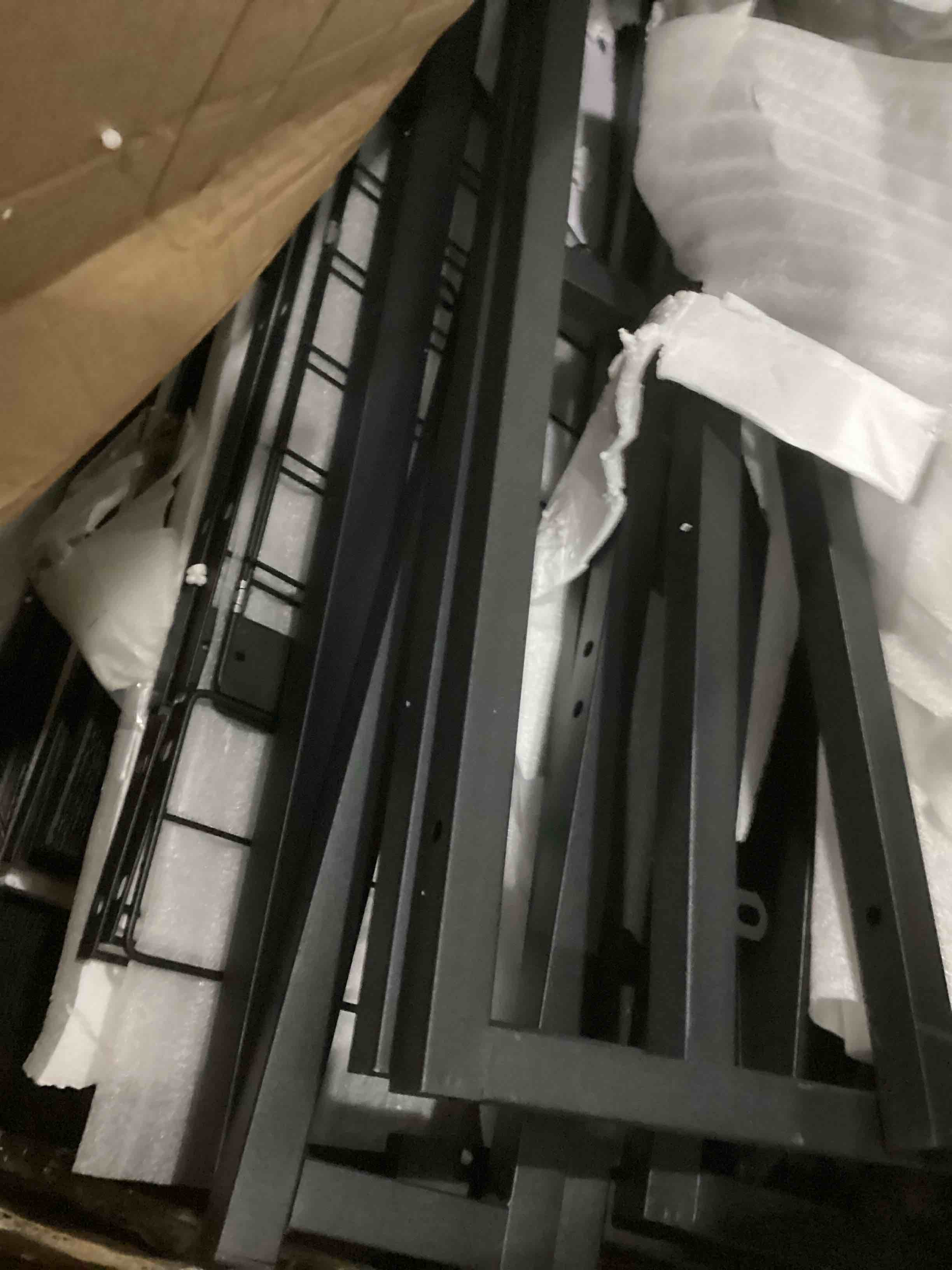 https://s3.amazonaws.com/lotting-images-prod/bidfta/RED6833903_1732024587300.jpeg