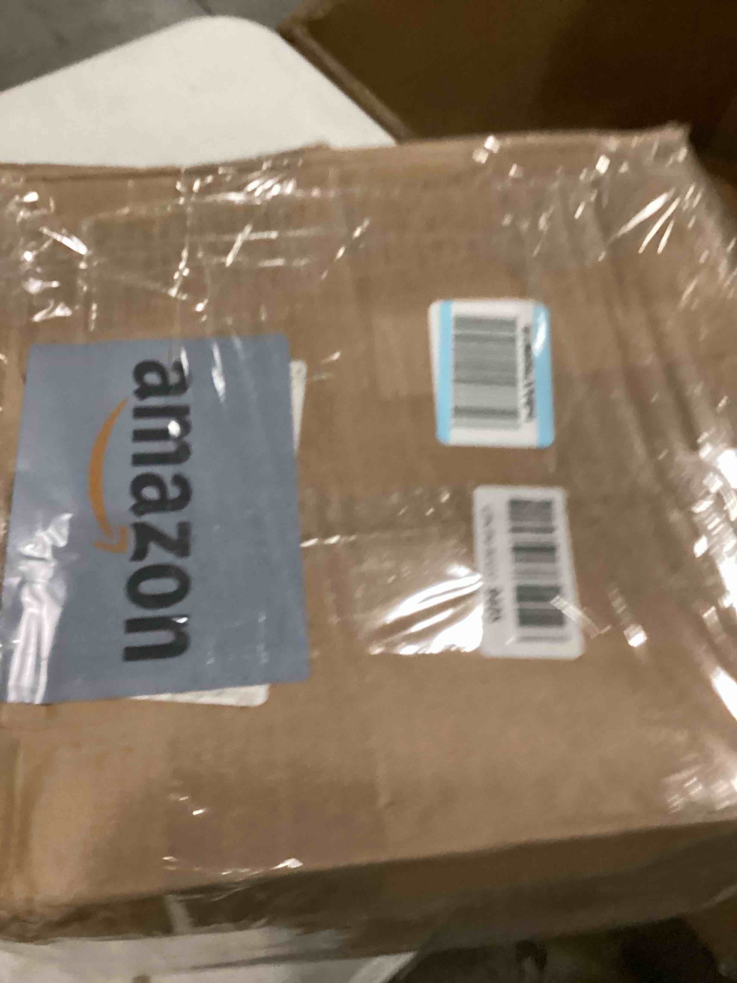 https://s3.amazonaws.com/lotting-images-prod/bidfta/RED6834359_1732290692660.jpeg