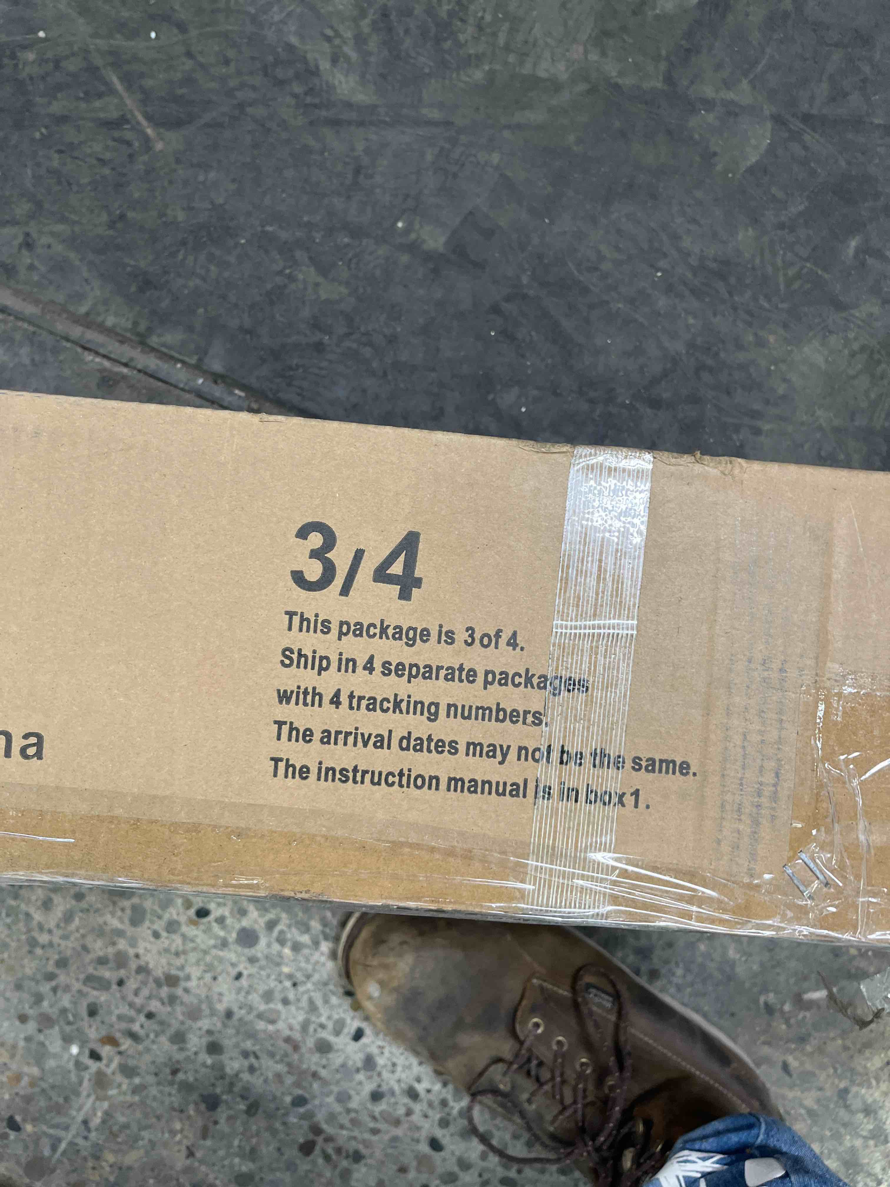 https://s3.amazonaws.com/lotting-images-prod/bidfta/RED6835180_1739288609748.jpeg