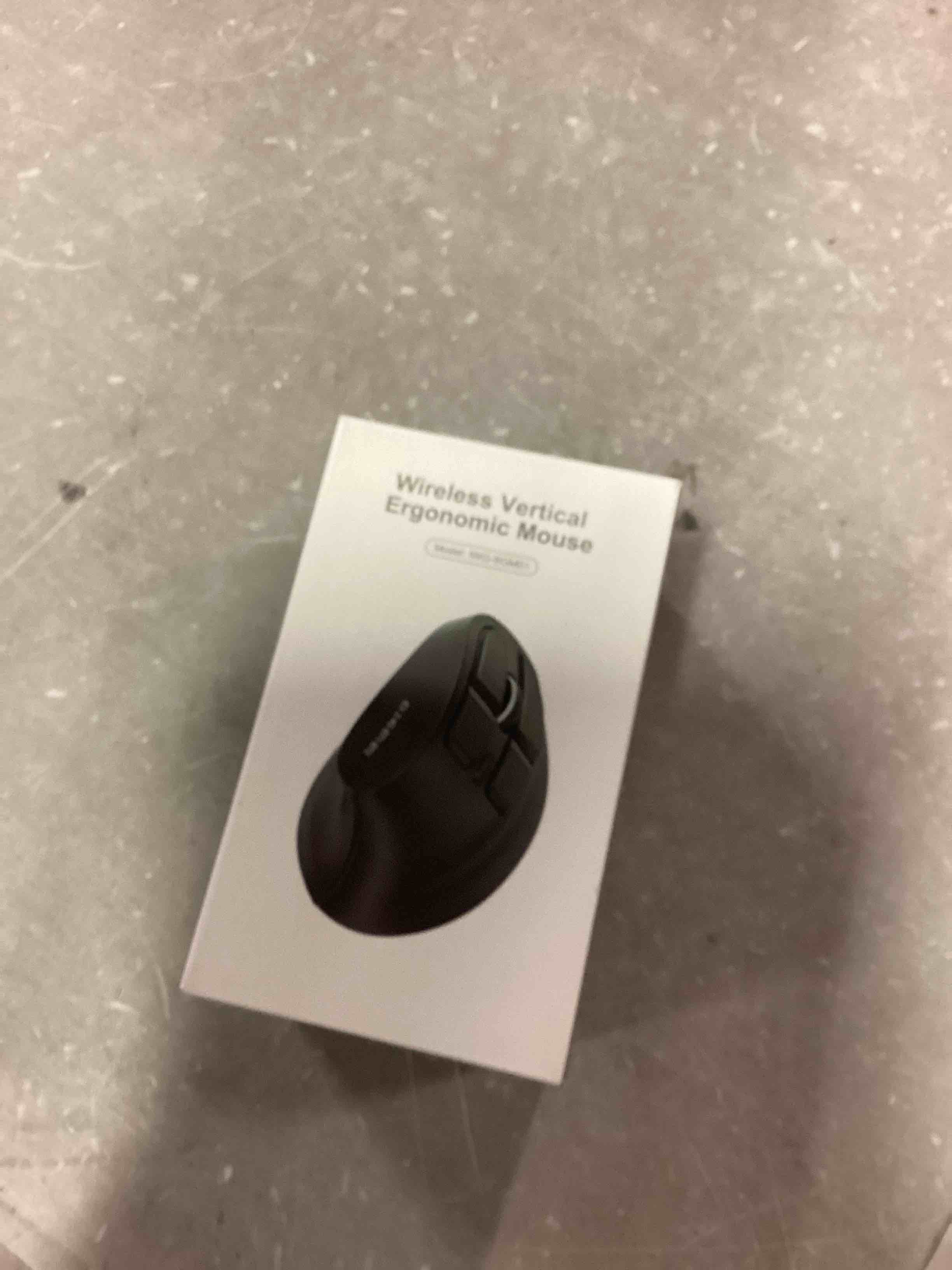 https://s3.amazonaws.com/lotting-images-prod/bidfta/RED6836198_1721703149121.jpeg