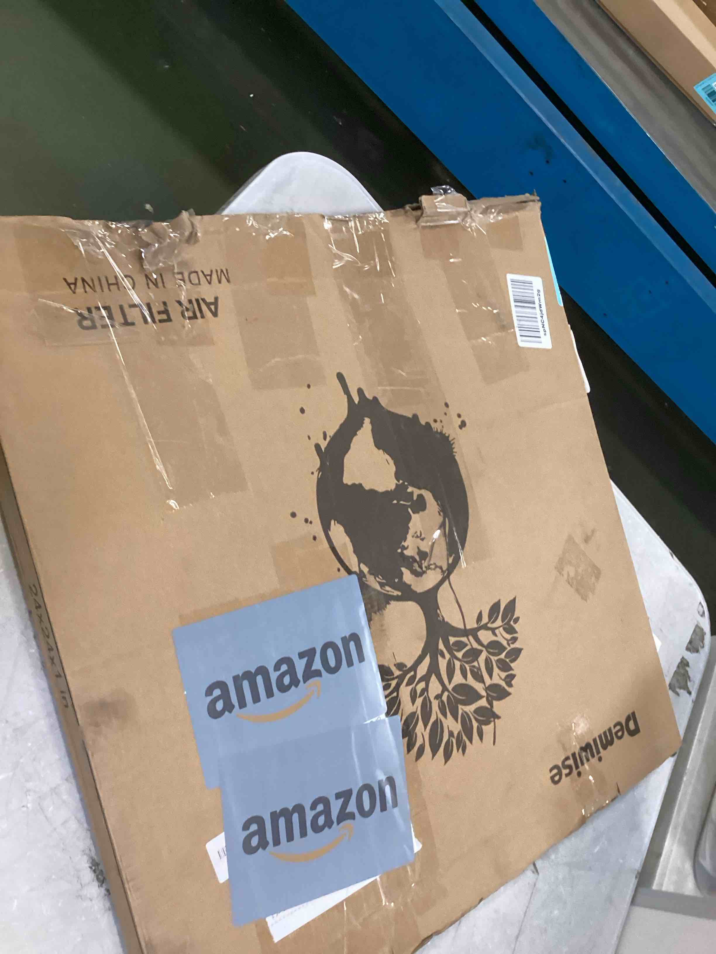 https://s3.amazonaws.com/lotting-images-prod/bidfta/RED6837739_1721826962986.jpeg