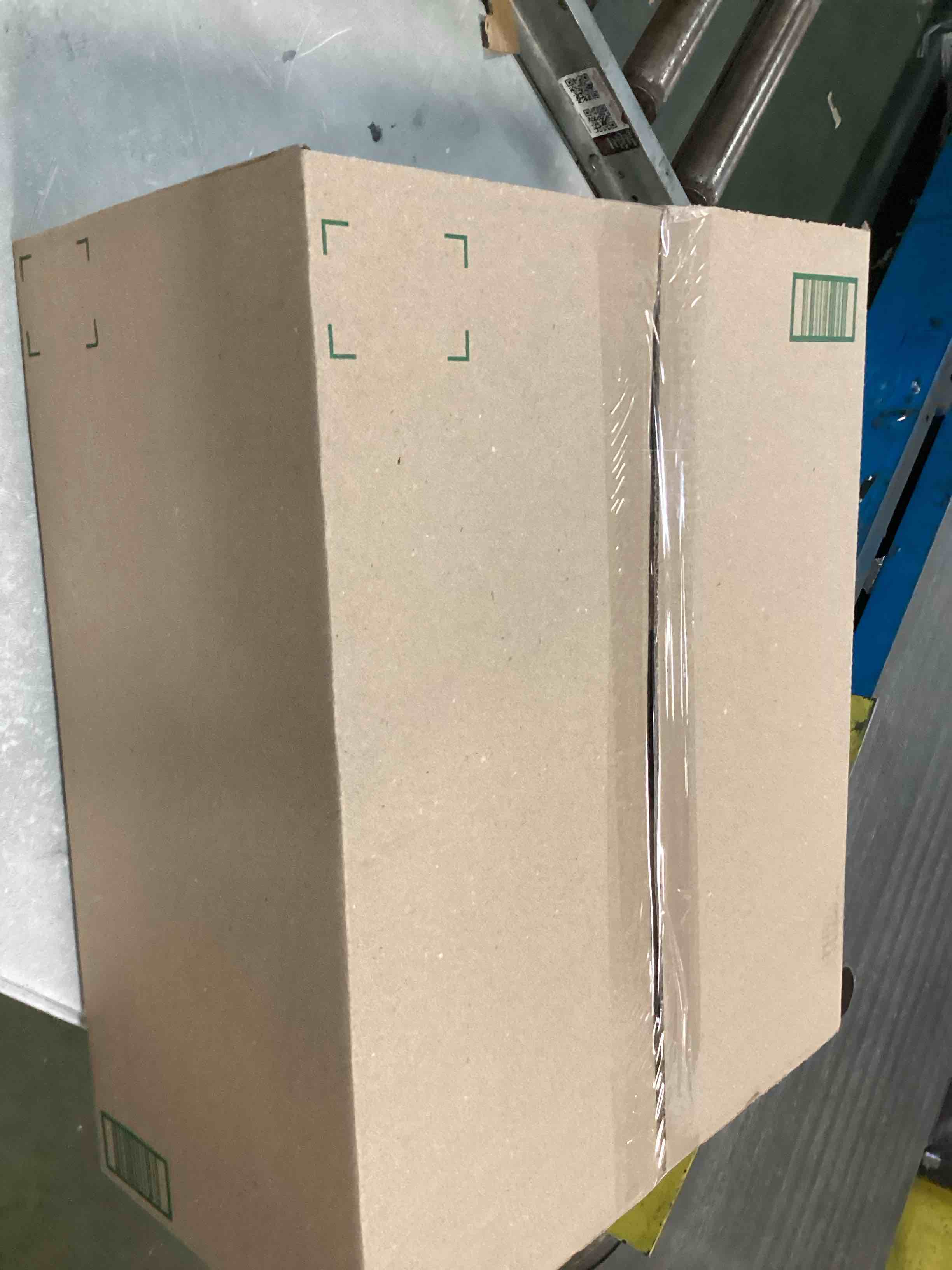https://s3.amazonaws.com/lotting-images-prod/bidfta/RED6838254_1722004518647.jpeg