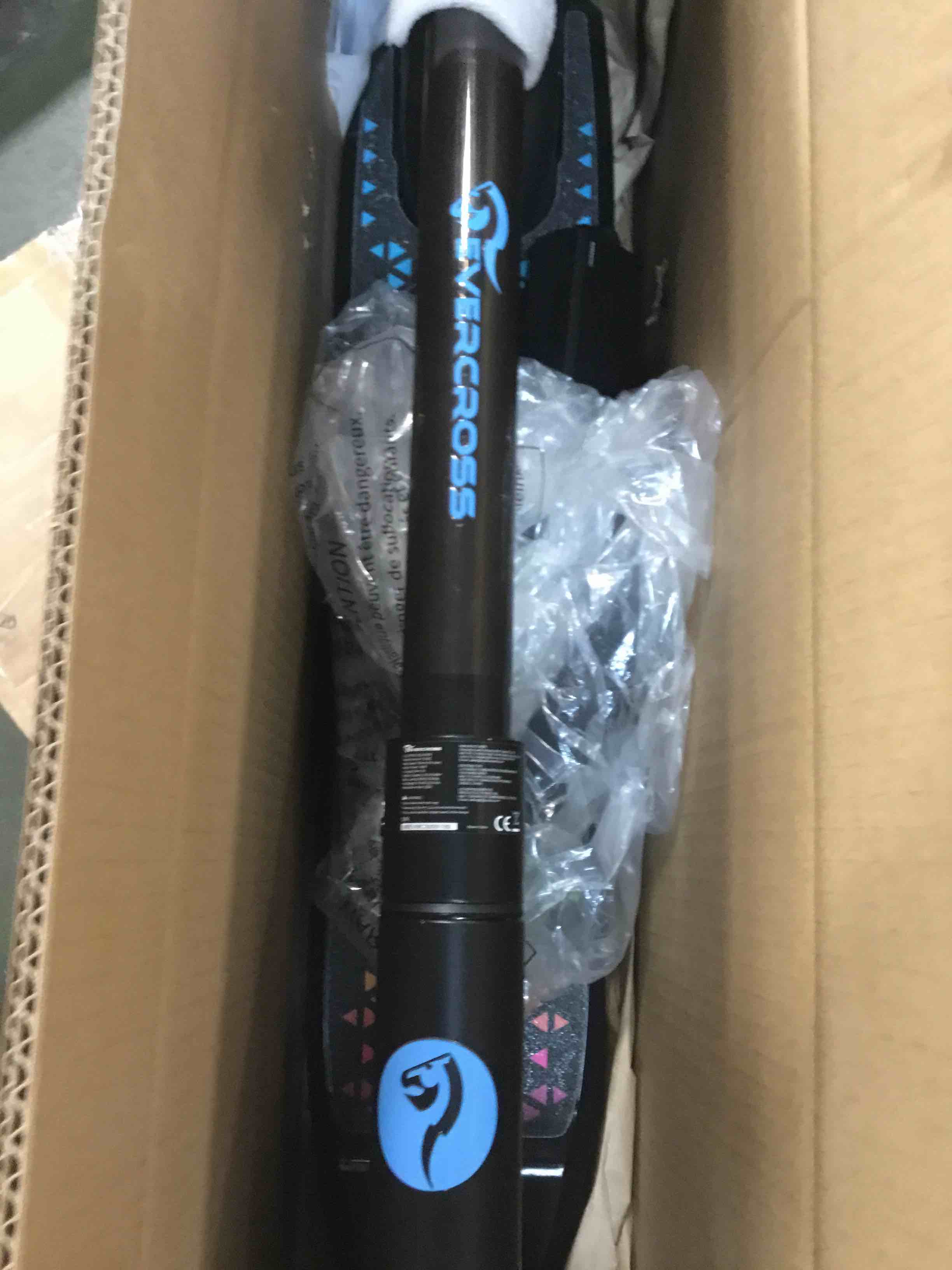 https://s3.amazonaws.com/lotting-images-prod/bidfta/RED6838997_1721867390256.jpeg