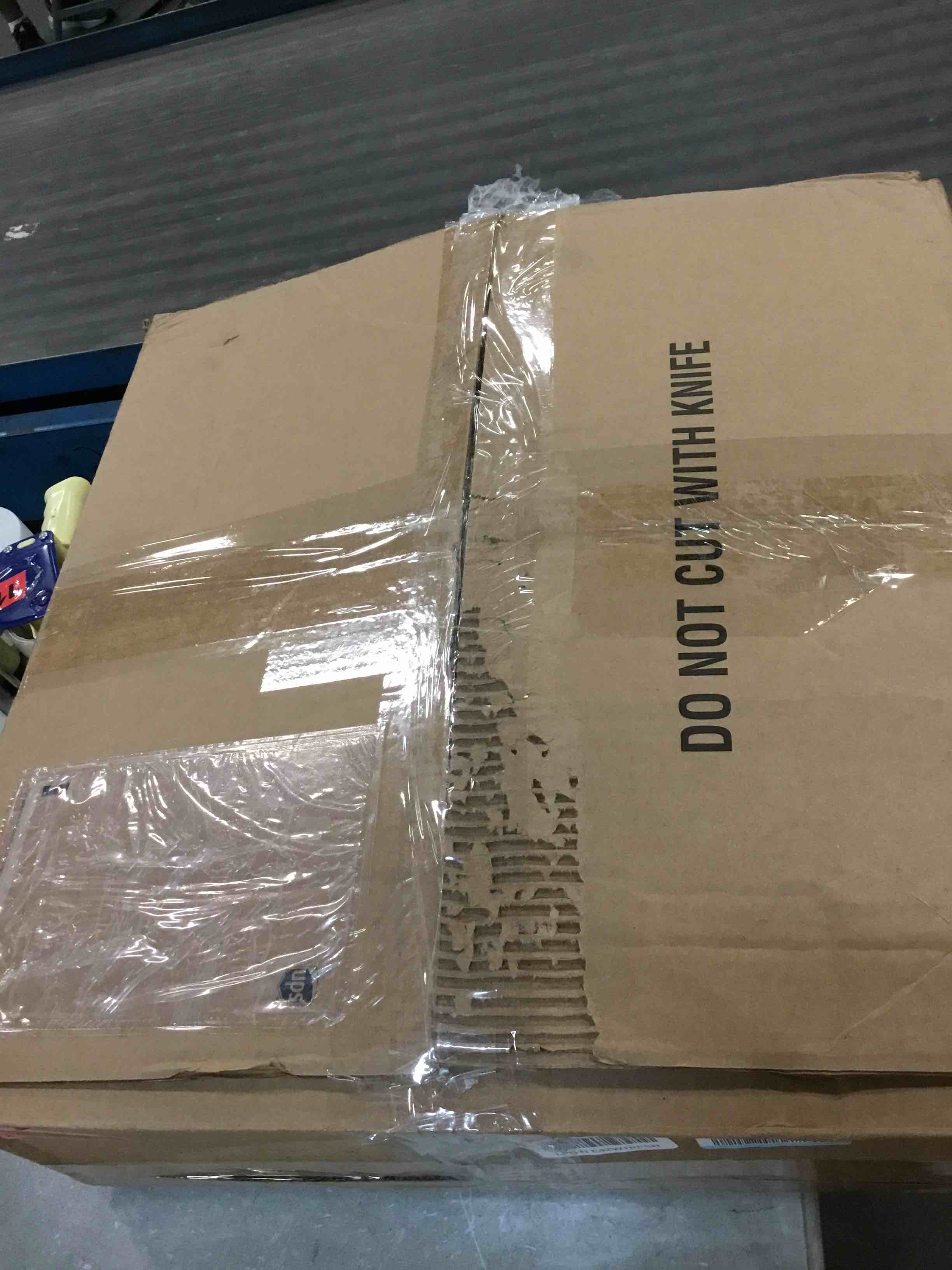 https://s3.amazonaws.com/lotting-images-prod/bidfta/RED6839025_1721875224080.jpeg