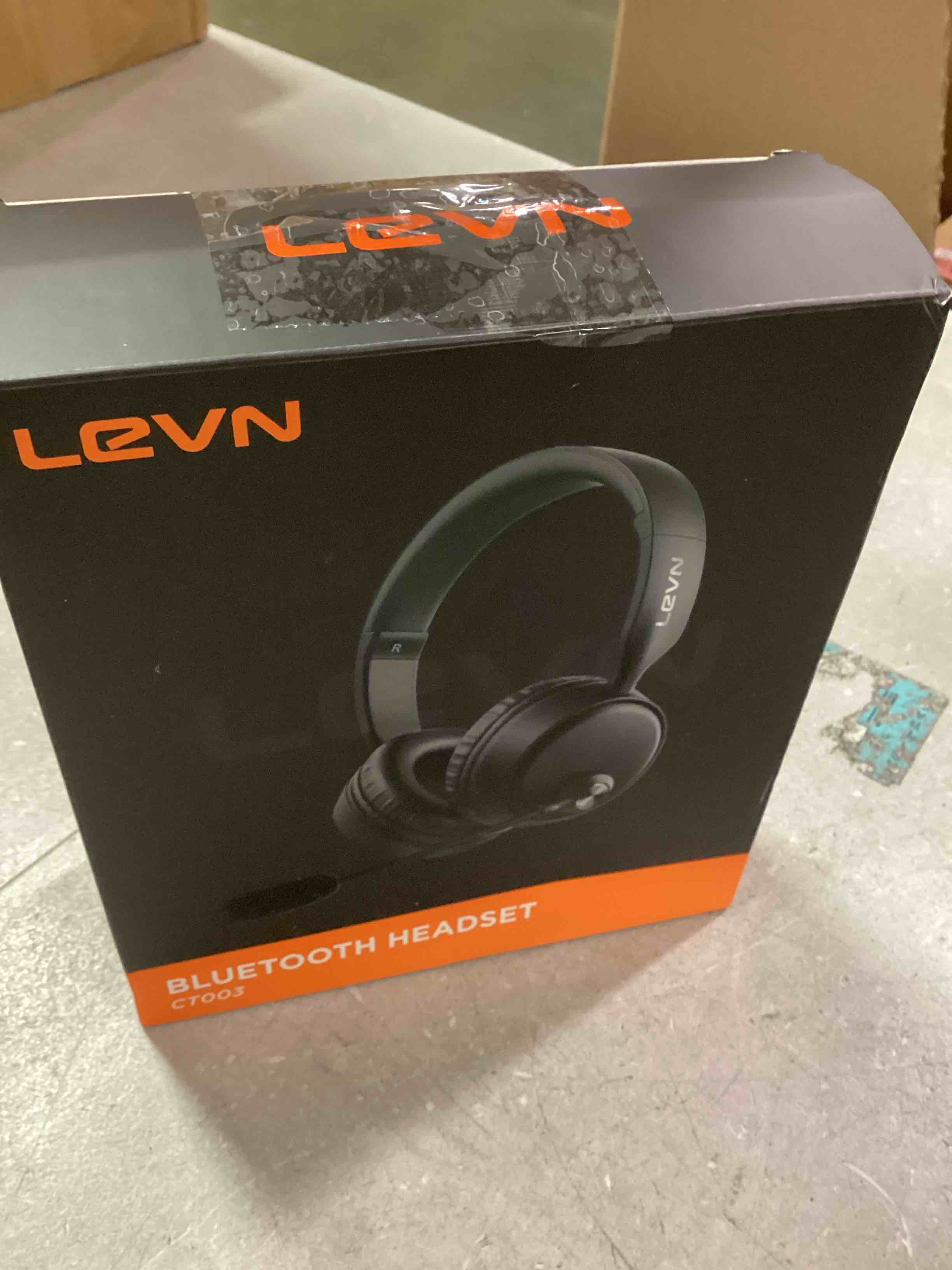 https://s3.amazonaws.com/lotting-images-prod/bidfta/RED6840488_1721859075315.jpeg