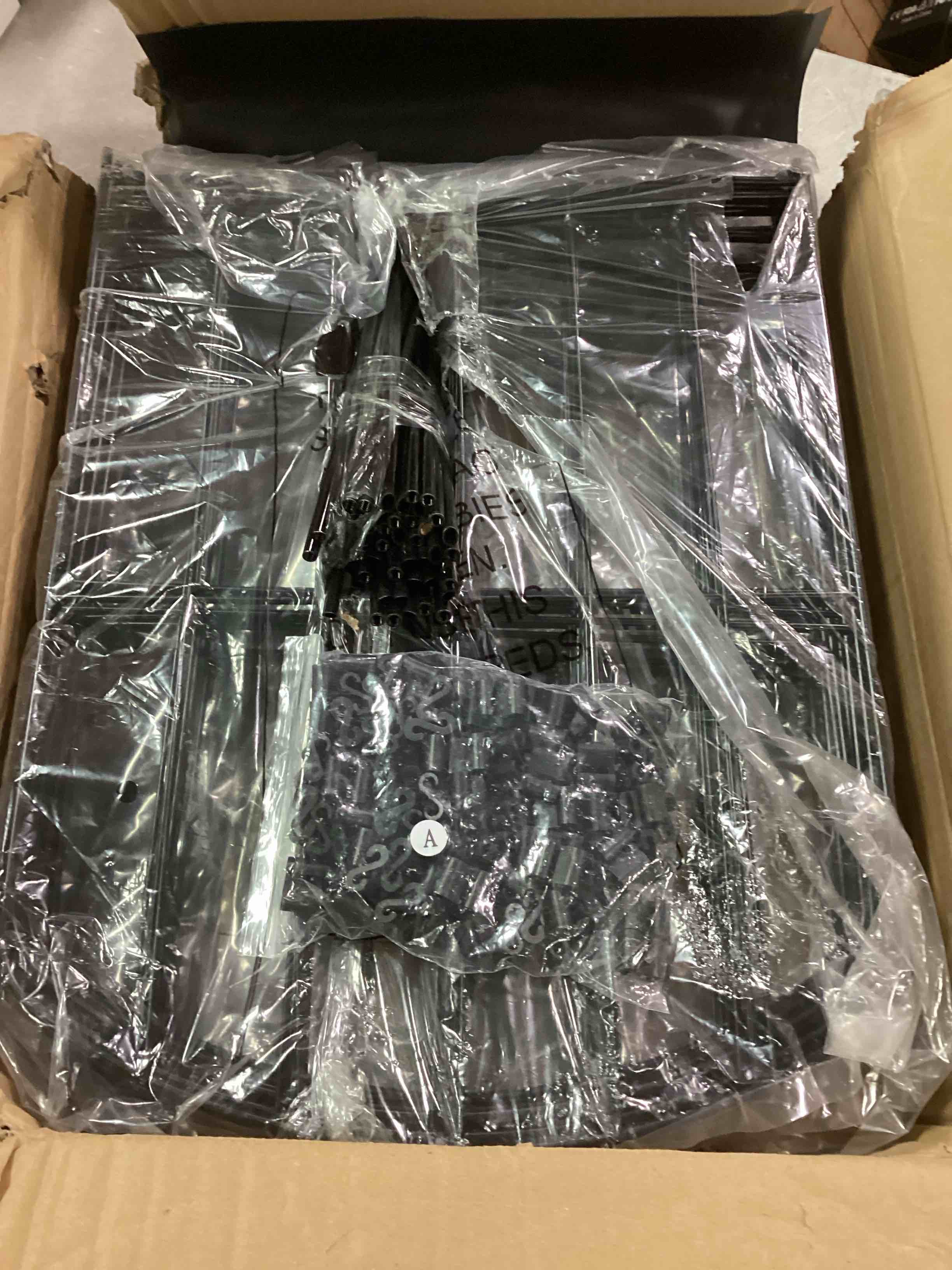 https://s3.amazonaws.com/lotting-images-prod/bidfta/RED6840639_1721877633764.jpeg