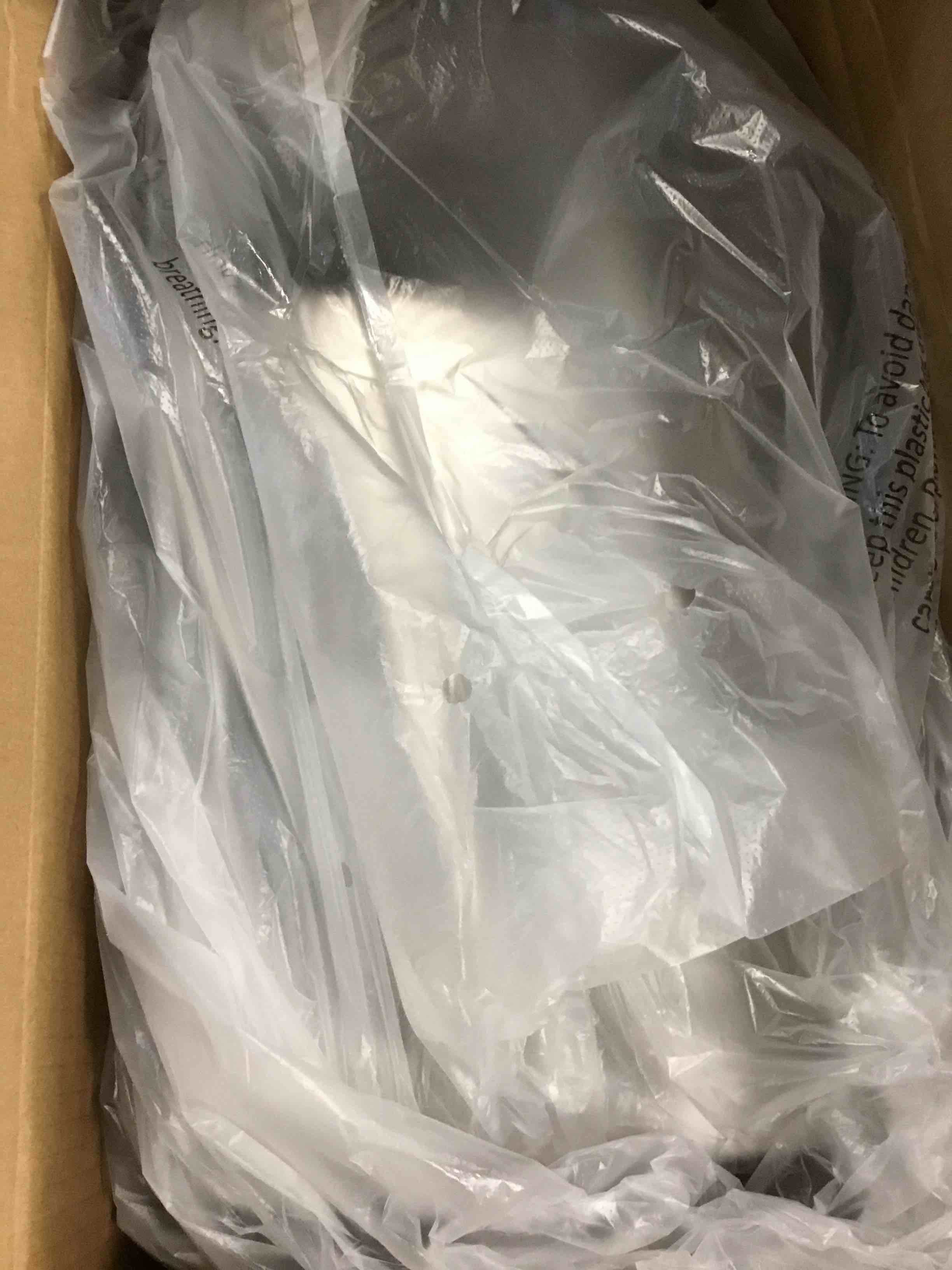 https://s3.amazonaws.com/lotting-images-prod/bidfta/RED6840920_1721969128041.jpeg
