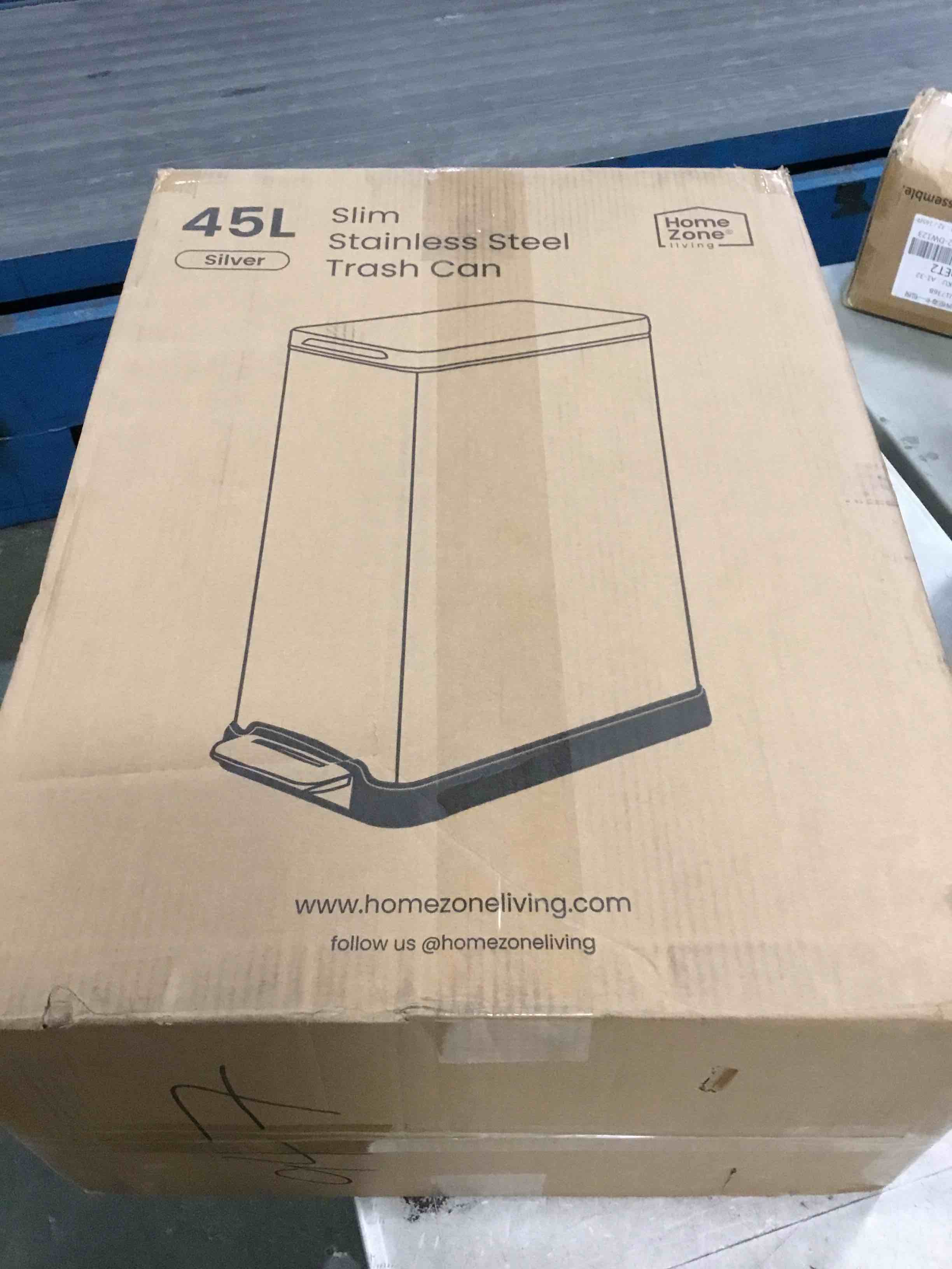 https://s3.amazonaws.com/lotting-images-prod/bidfta/RED6840920_1721969158948.jpeg