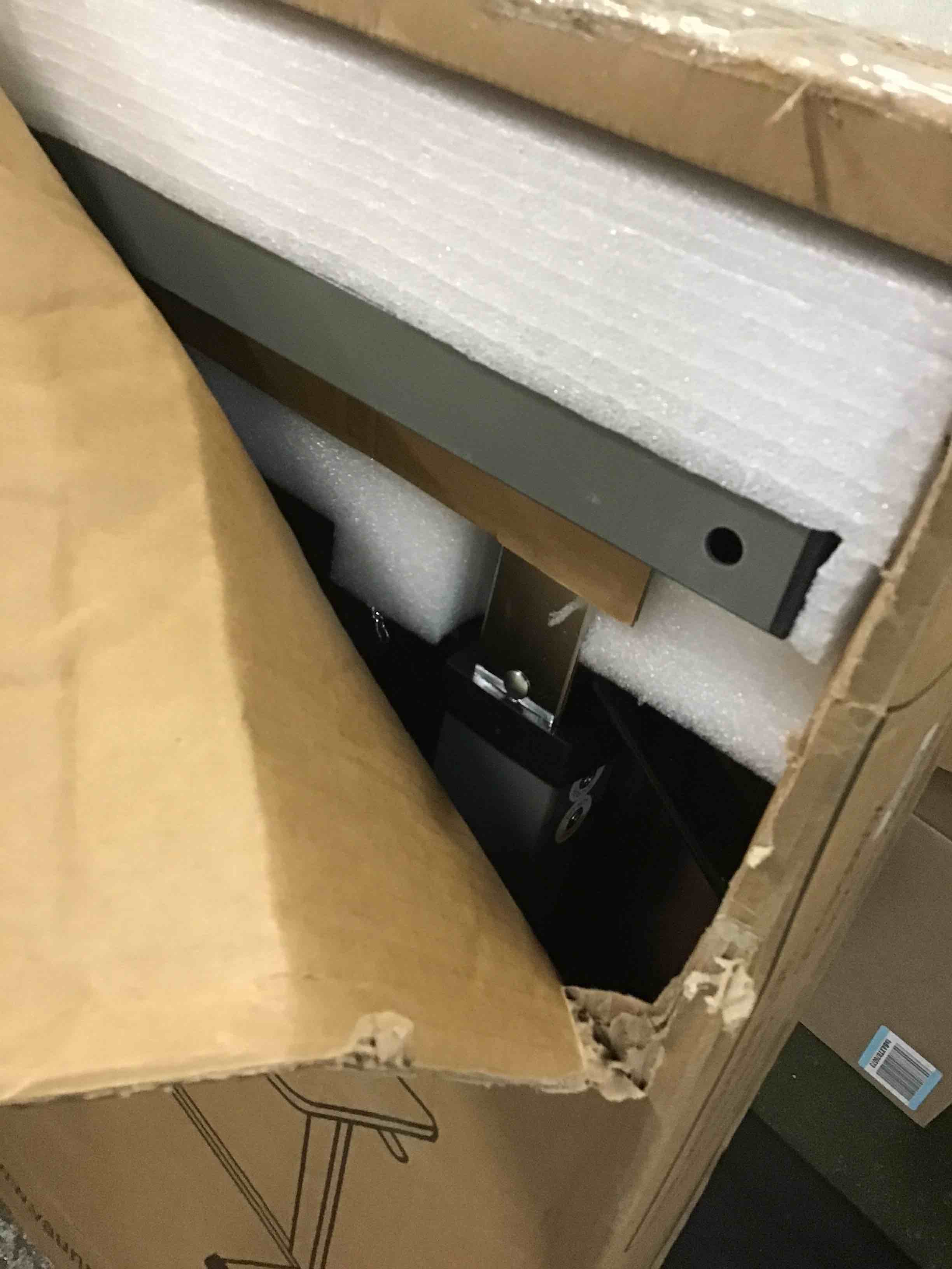 https://s3.amazonaws.com/lotting-images-prod/bidfta/RED6841433_1722269503234.jpeg