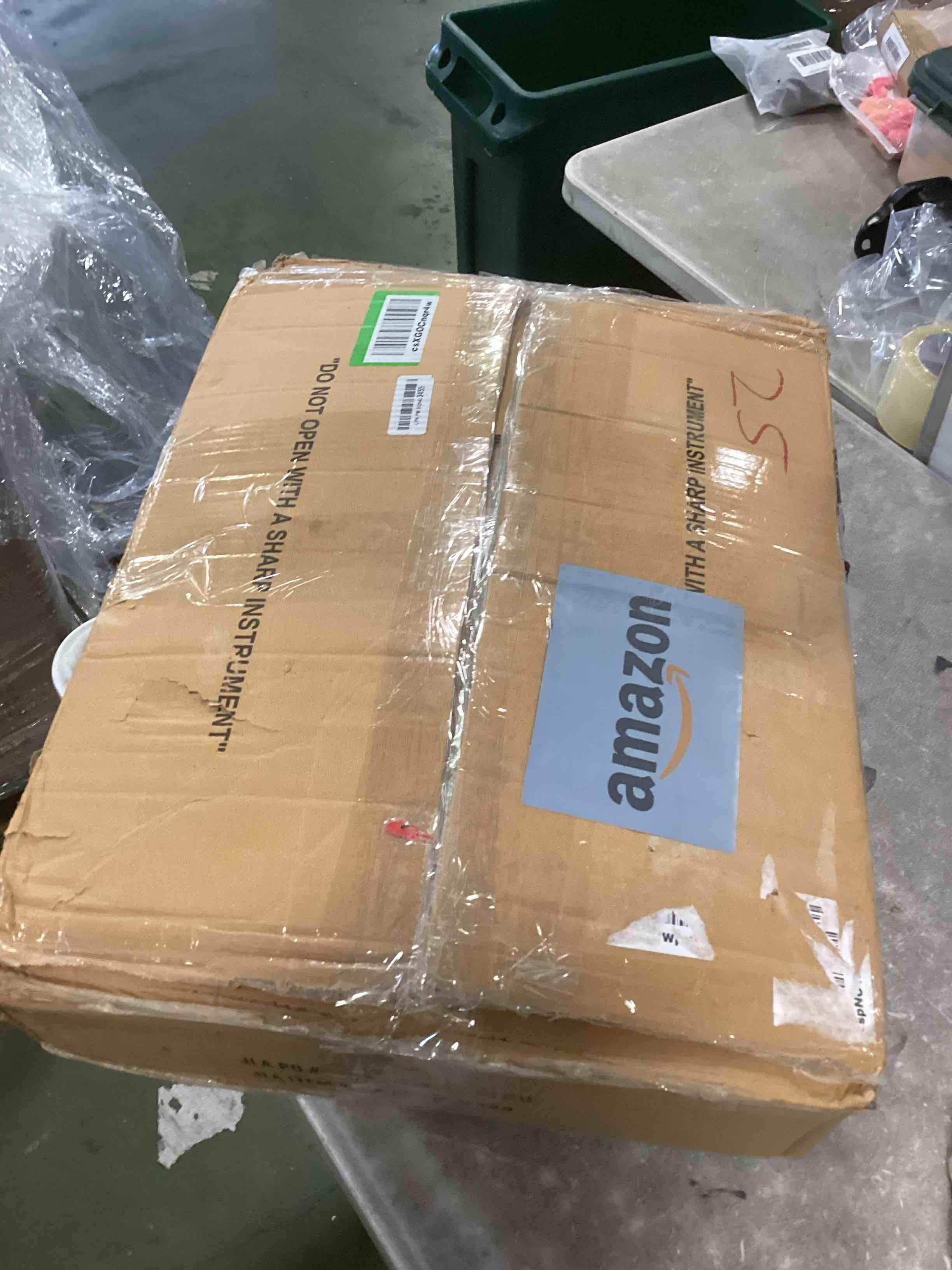 https://s3.amazonaws.com/lotting-images-prod/bidfta/RED6841747_1722451149103.jpeg