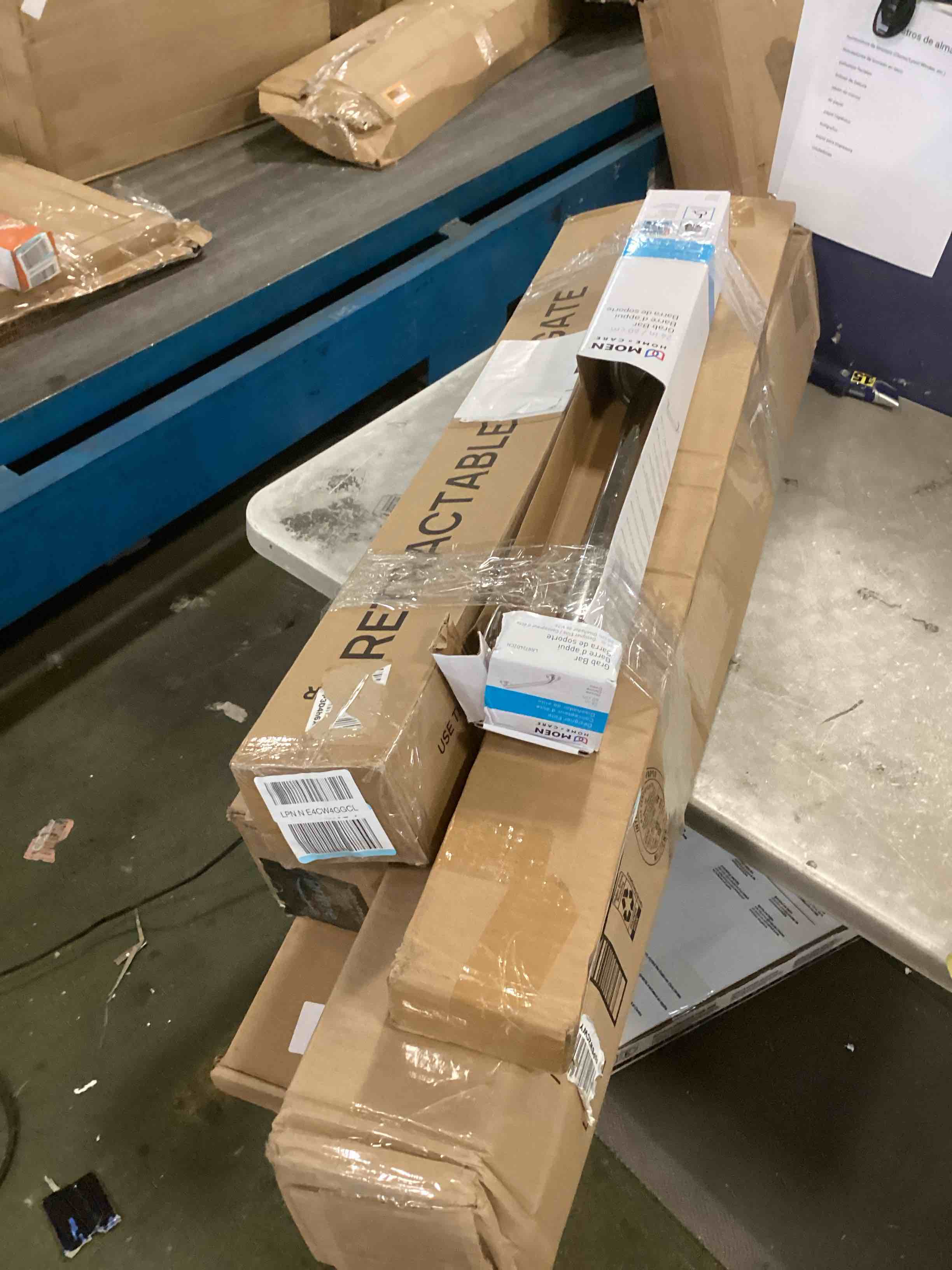 https://s3.amazonaws.com/lotting-images-prod/bidfta/RED6841890_1722529084554.jpeg