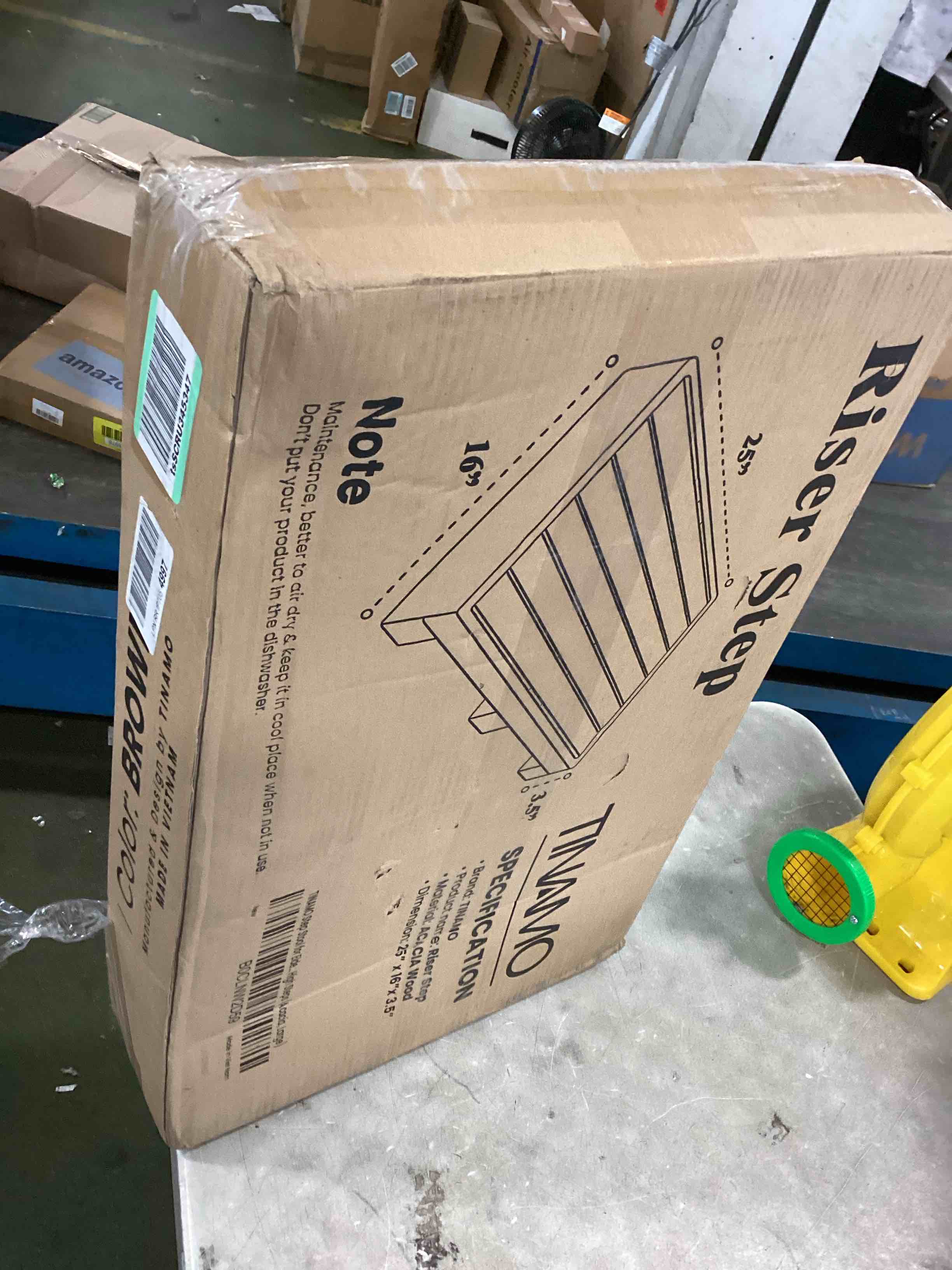 https://s3.amazonaws.com/lotting-images-prod/bidfta/RED6842204_1721757374481.jpeg