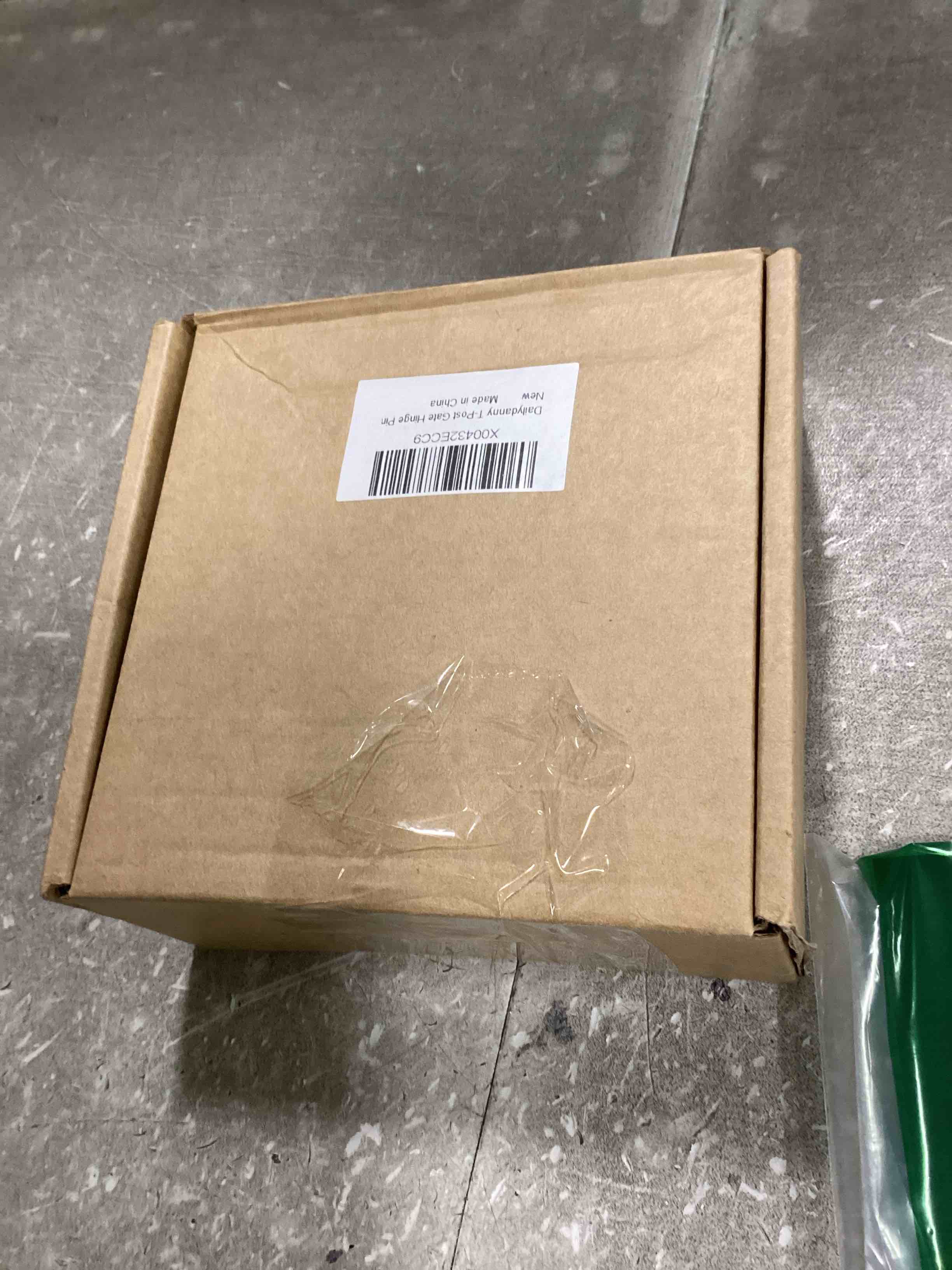 https://s3.amazonaws.com/lotting-images-prod/bidfta/RED6842228_1721760564096.jpeg
