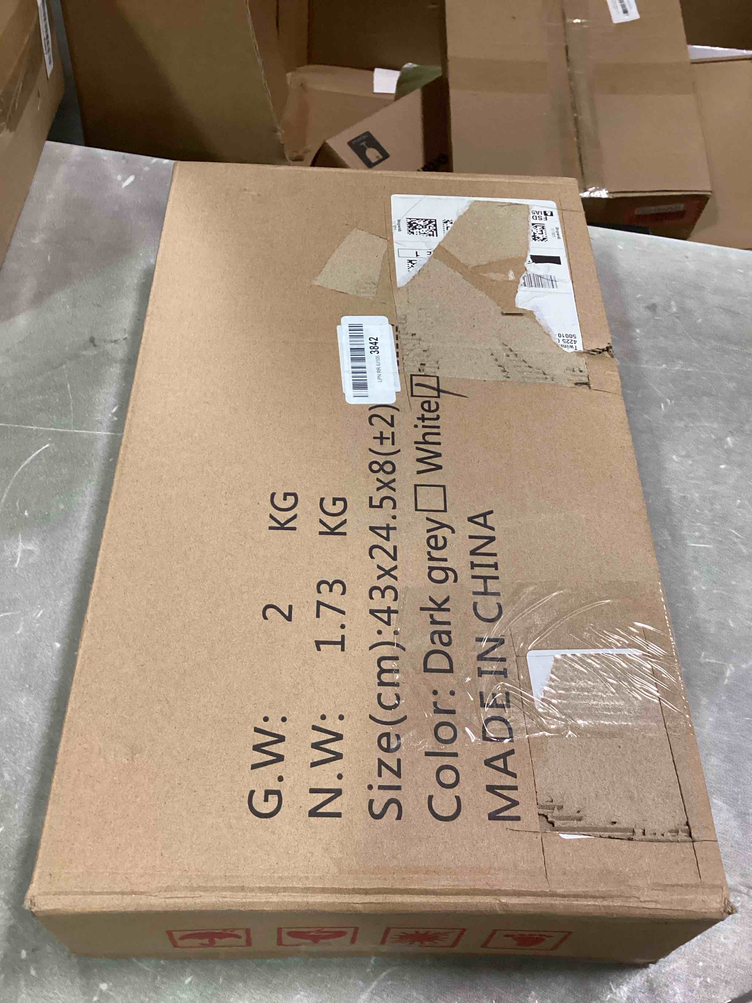 https://s3.amazonaws.com/lotting-images-prod/bidfta/RED6842427_1721787354786.jpeg