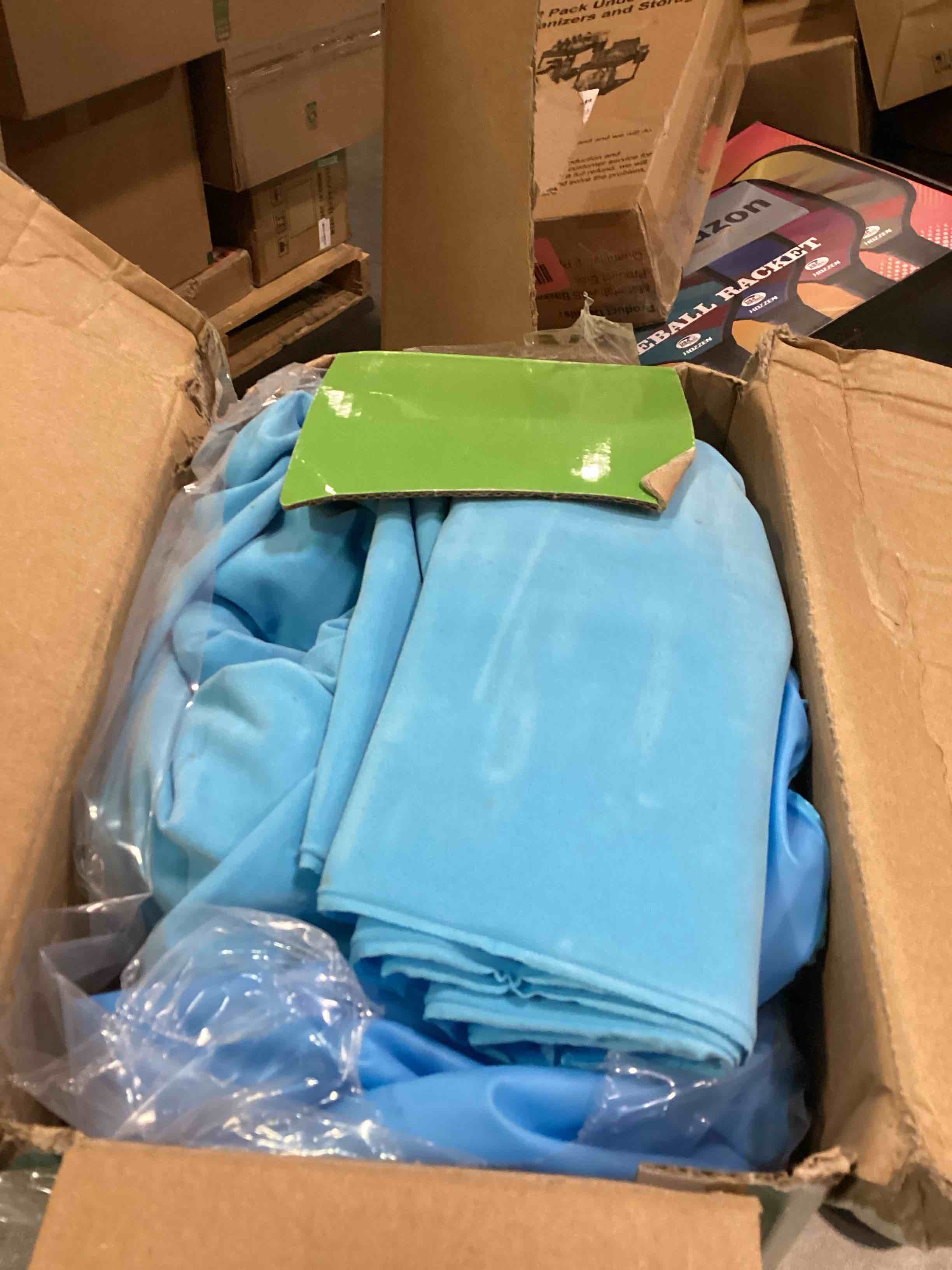 https://s3.amazonaws.com/lotting-images-prod/bidfta/RED6842510_1721795427167.jpeg