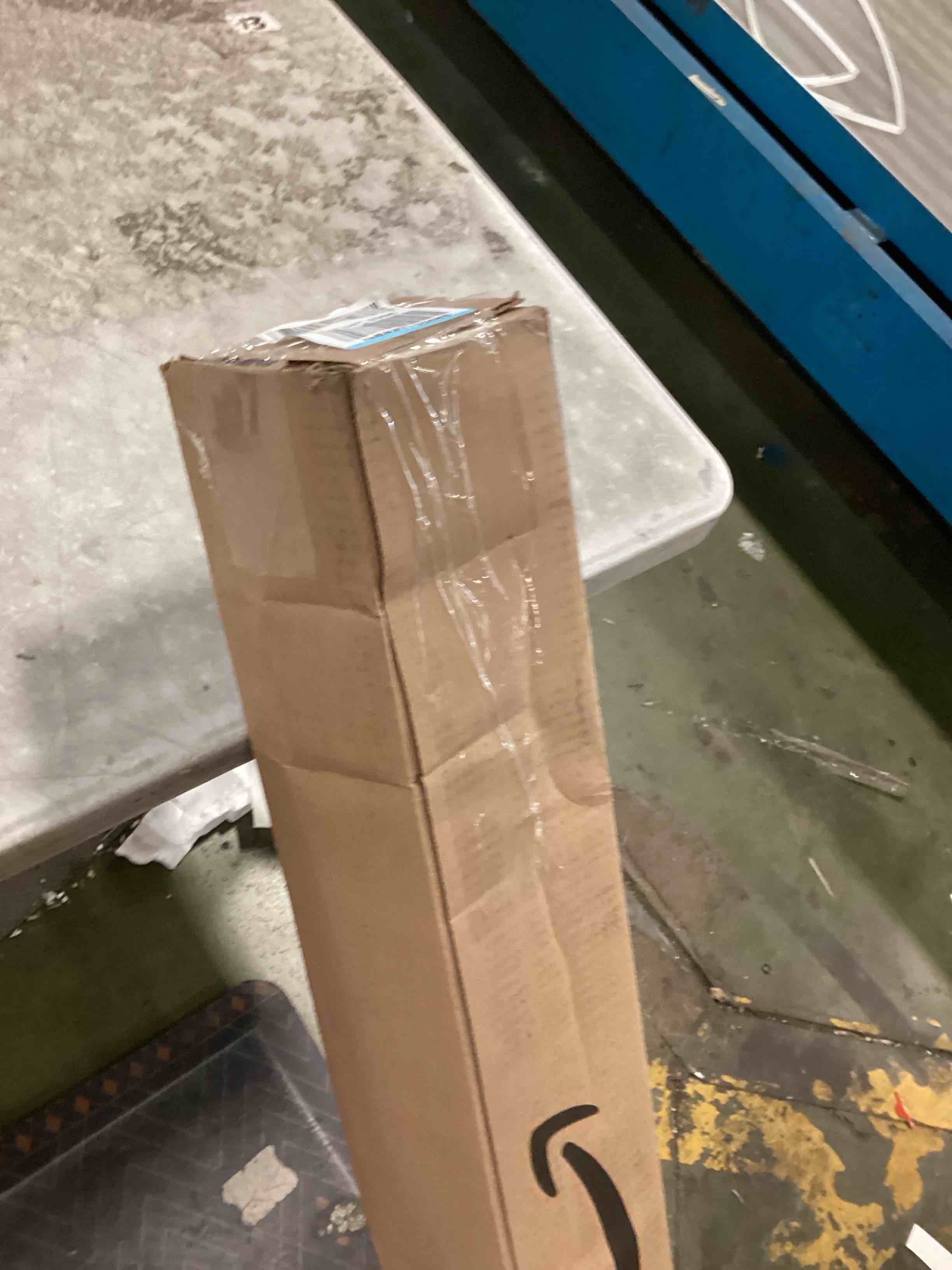 https://s3.amazonaws.com/lotting-images-prod/bidfta/RED6842746_1721920763018.jpeg