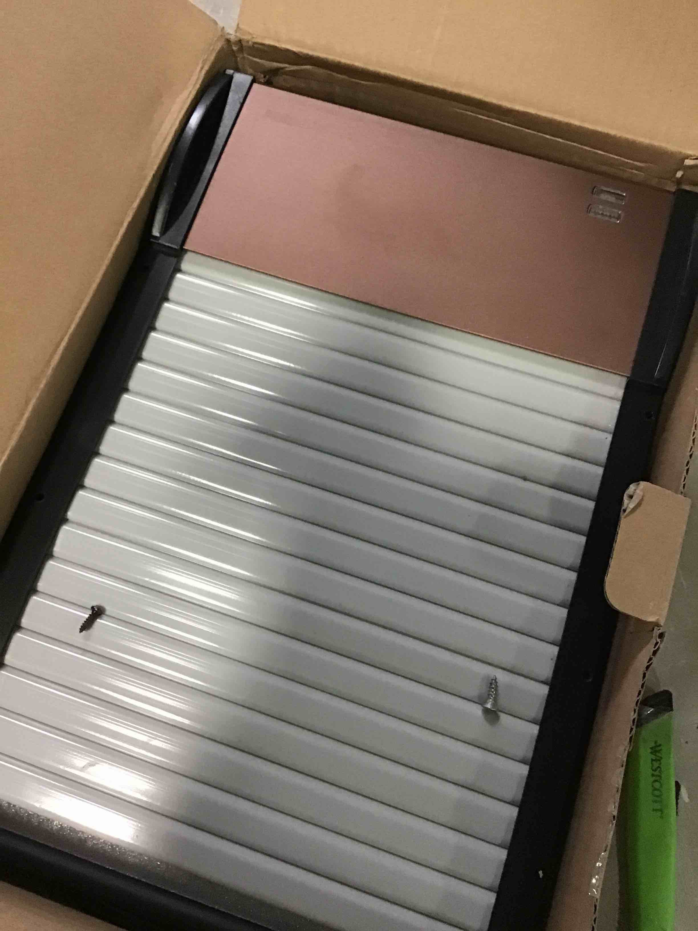 https://s3.amazonaws.com/lotting-images-prod/bidfta/RED6843095_1722864760206.jpeg