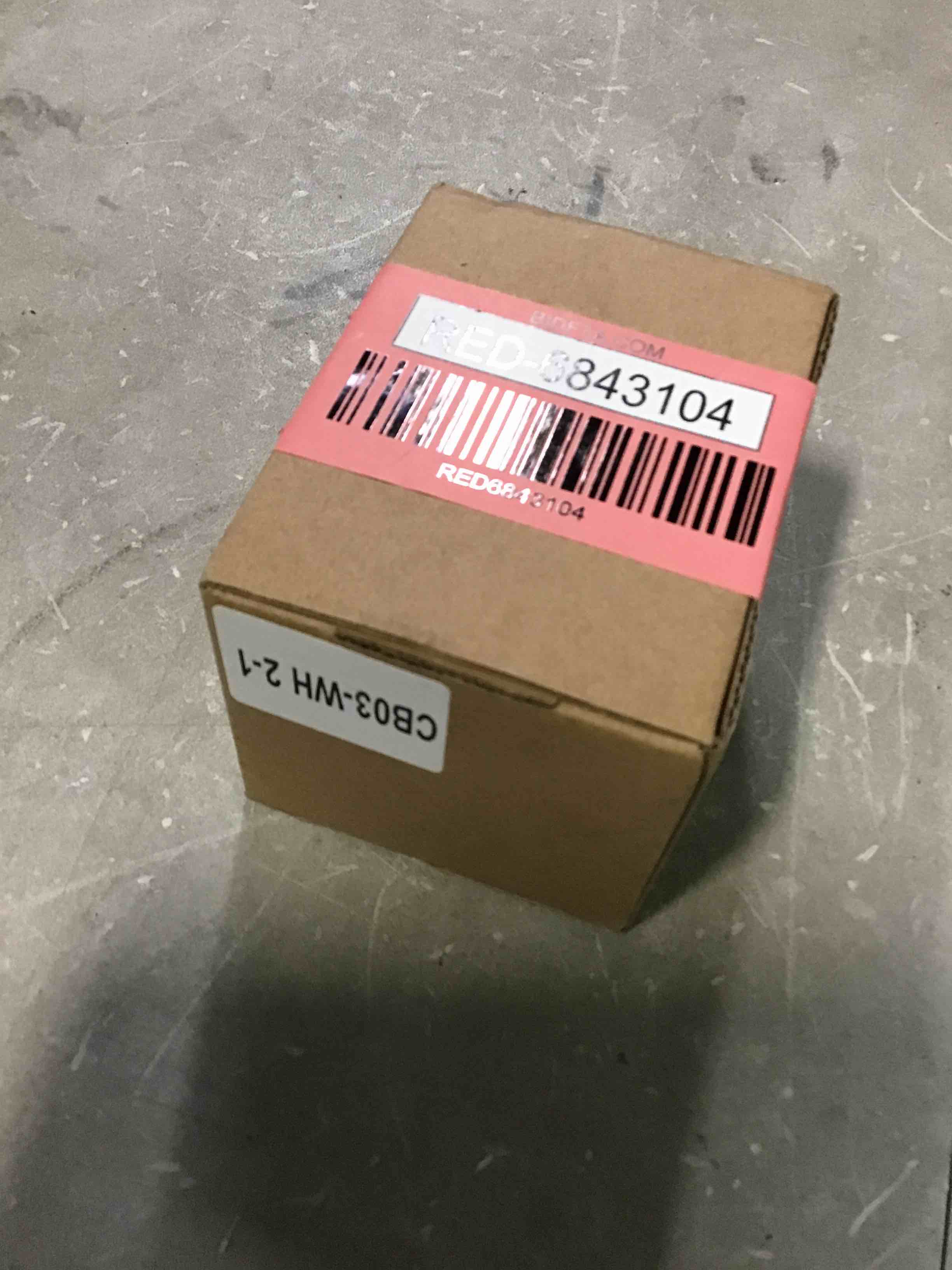 https://s3.amazonaws.com/lotting-images-prod/bidfta/RED6843104_1722865389834.jpeg