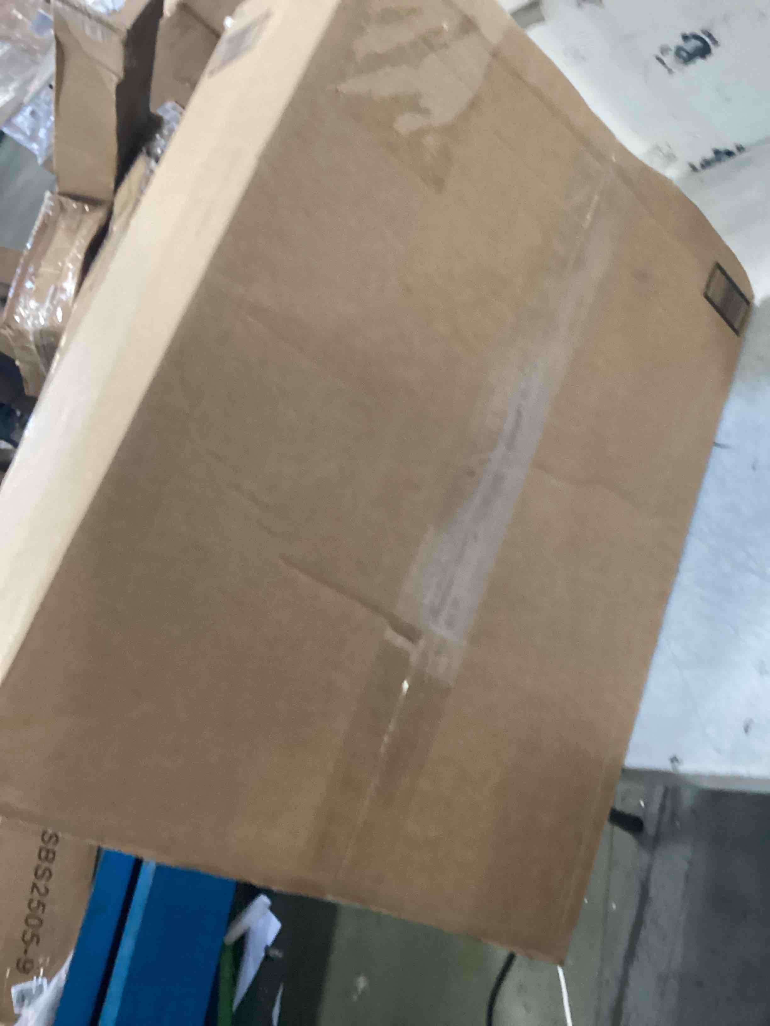 https://s3.amazonaws.com/lotting-images-prod/bidfta/RED6843393_1722274075183.jpeg
