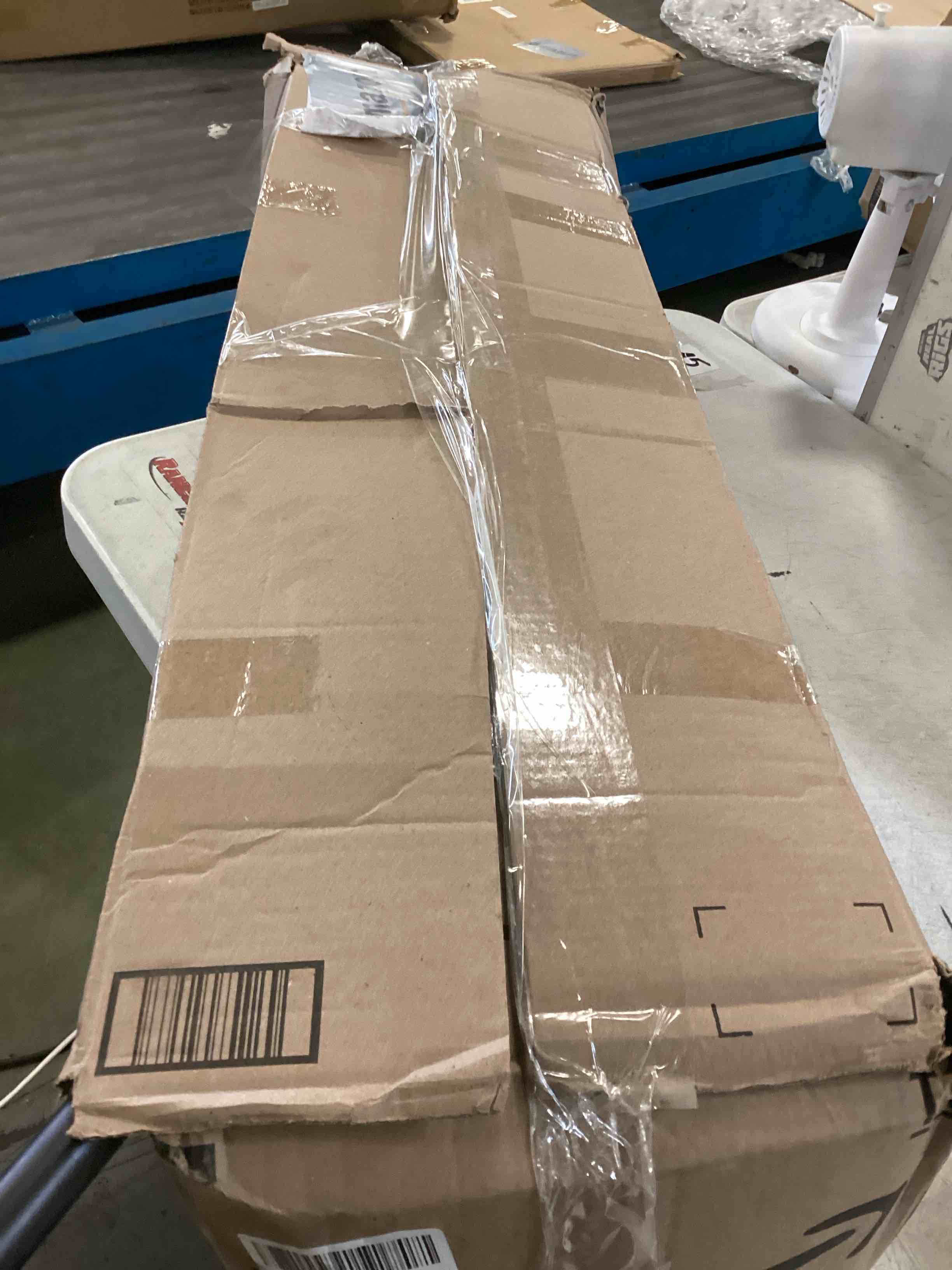 https://s3.amazonaws.com/lotting-images-prod/bidfta/RED6843419_1722276976285.jpeg