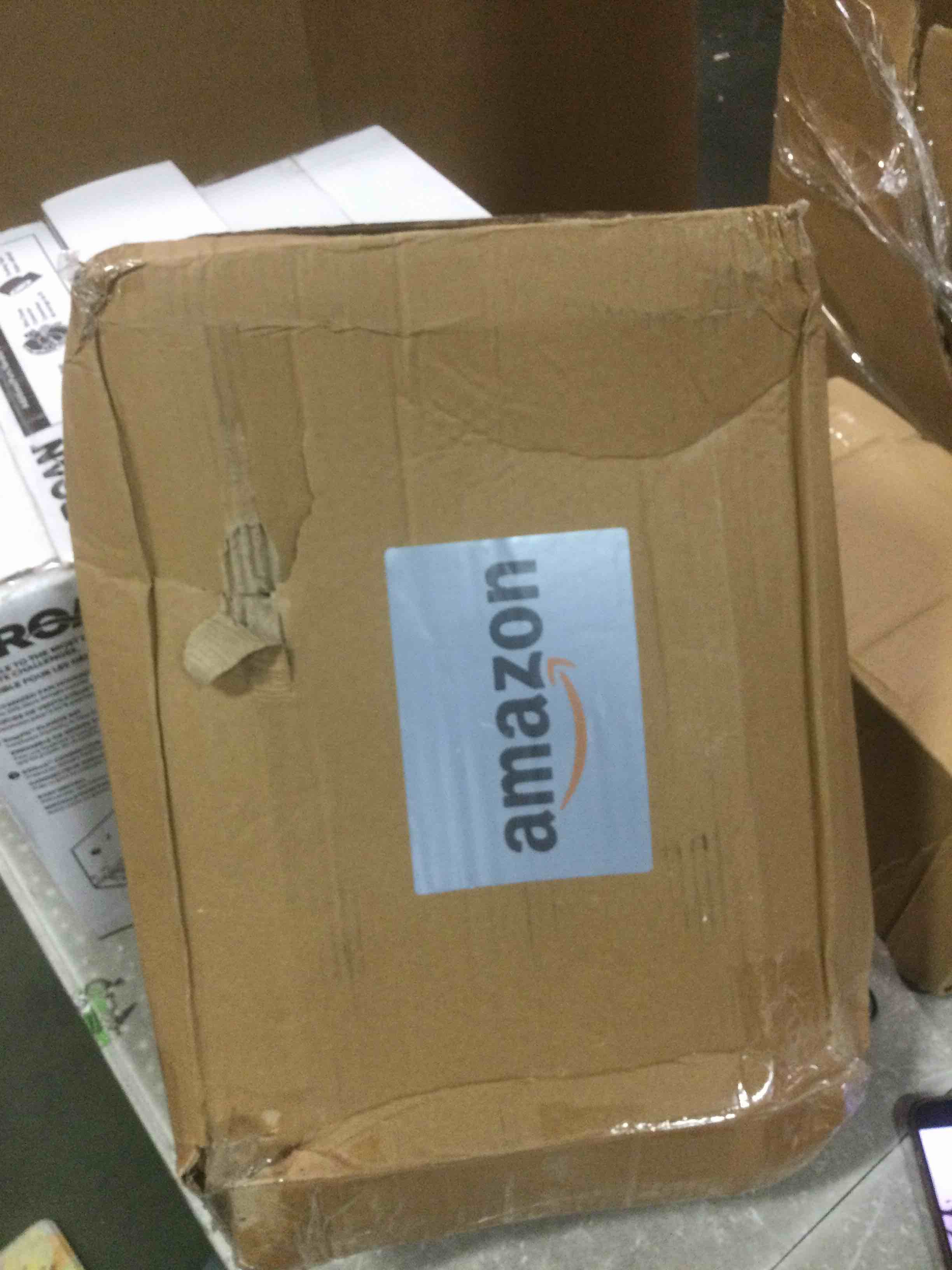 https://s3.amazonaws.com/lotting-images-prod/bidfta/RED6844238_1721845664546.jpeg