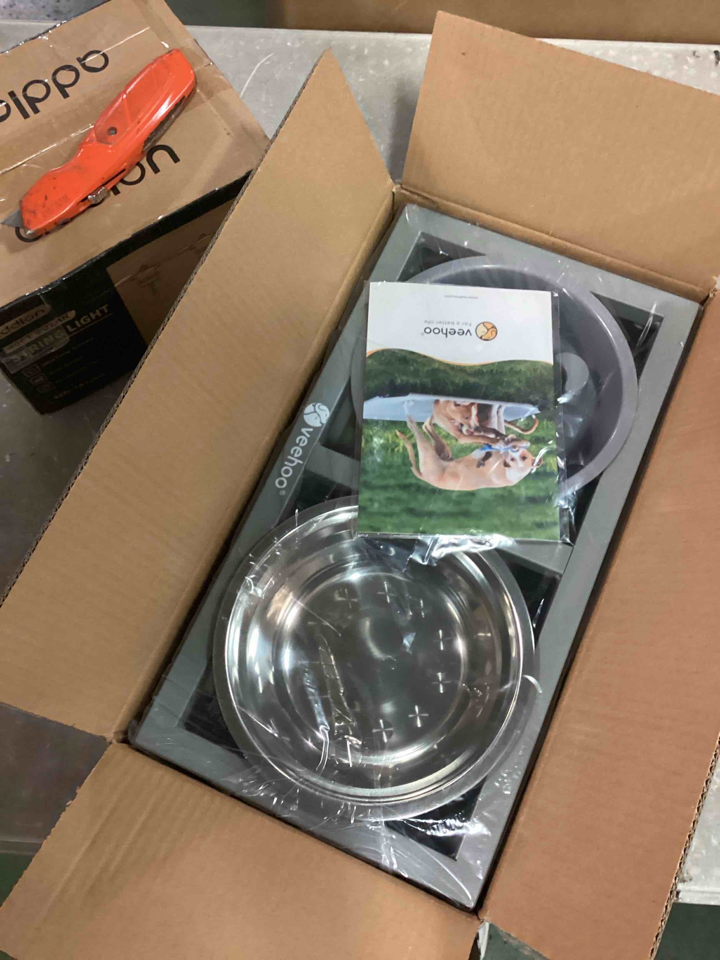 https://s3.amazonaws.com/lotting-images-prod/bidfta/RED6844373_1721852249793.jpeg