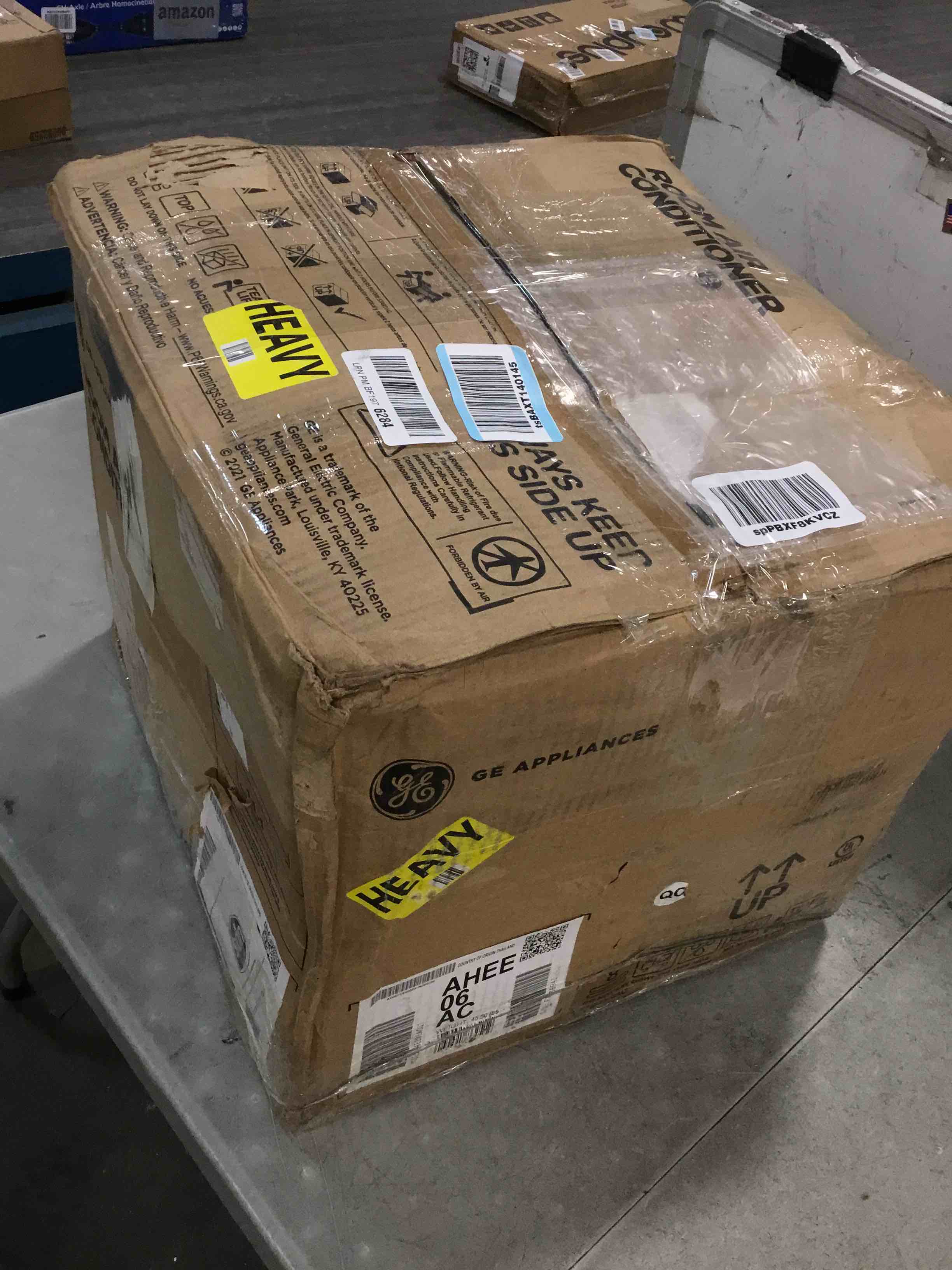 https://s3.amazonaws.com/lotting-images-prod/bidfta/RED6845279_1724457926305.jpeg