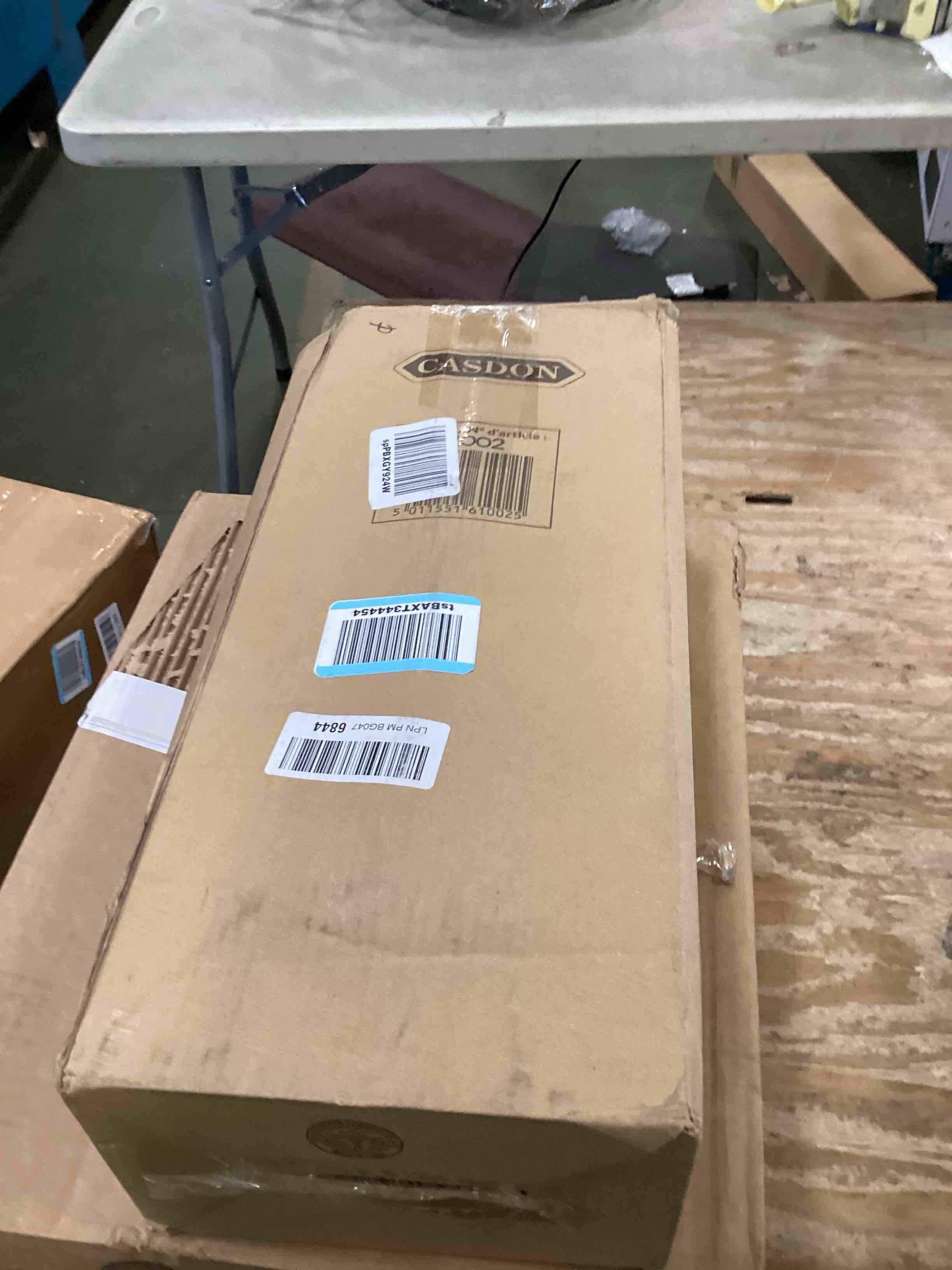 https://s3.amazonaws.com/lotting-images-prod/bidfta/RED6845770_1724866183547.jpeg