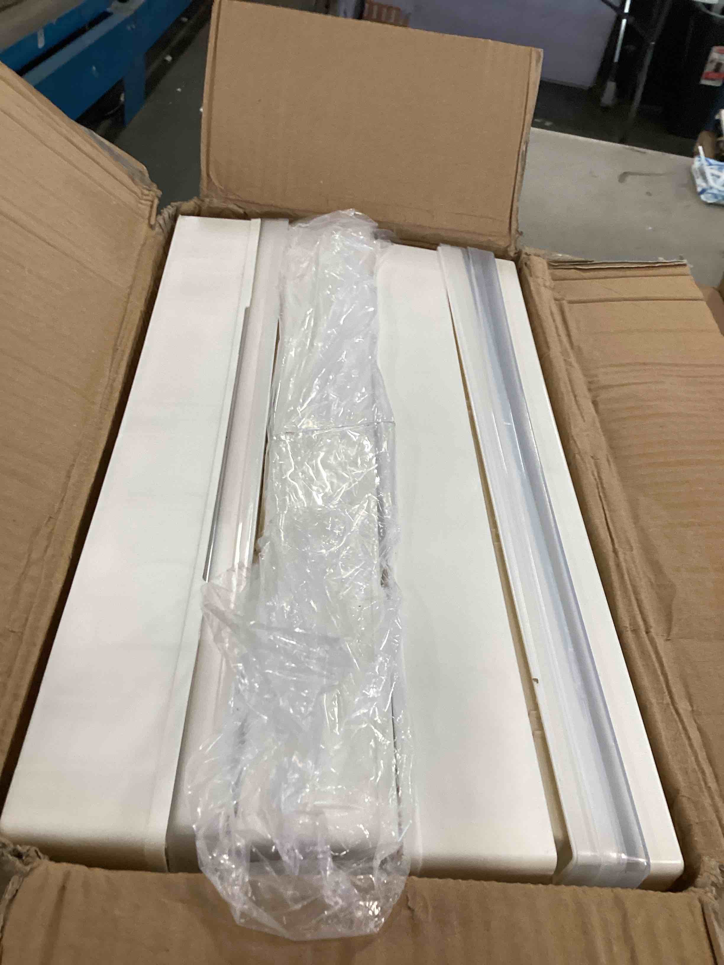 https://s3.amazonaws.com/lotting-images-prod/bidfta/RED6846044_1725366156667.jpeg