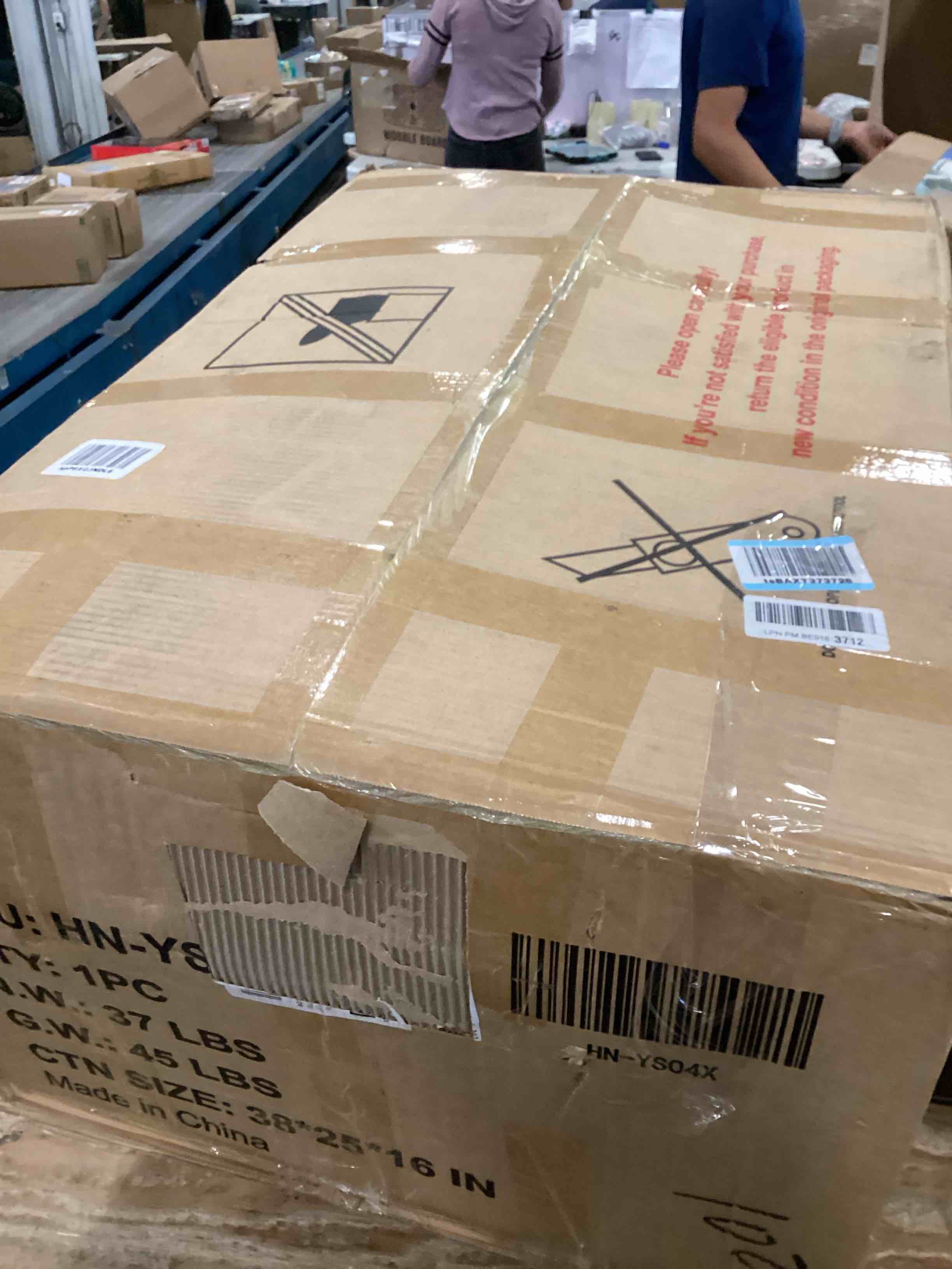 https://s3.amazonaws.com/lotting-images-prod/bidfta/RED6846358_1725466302381.jpeg