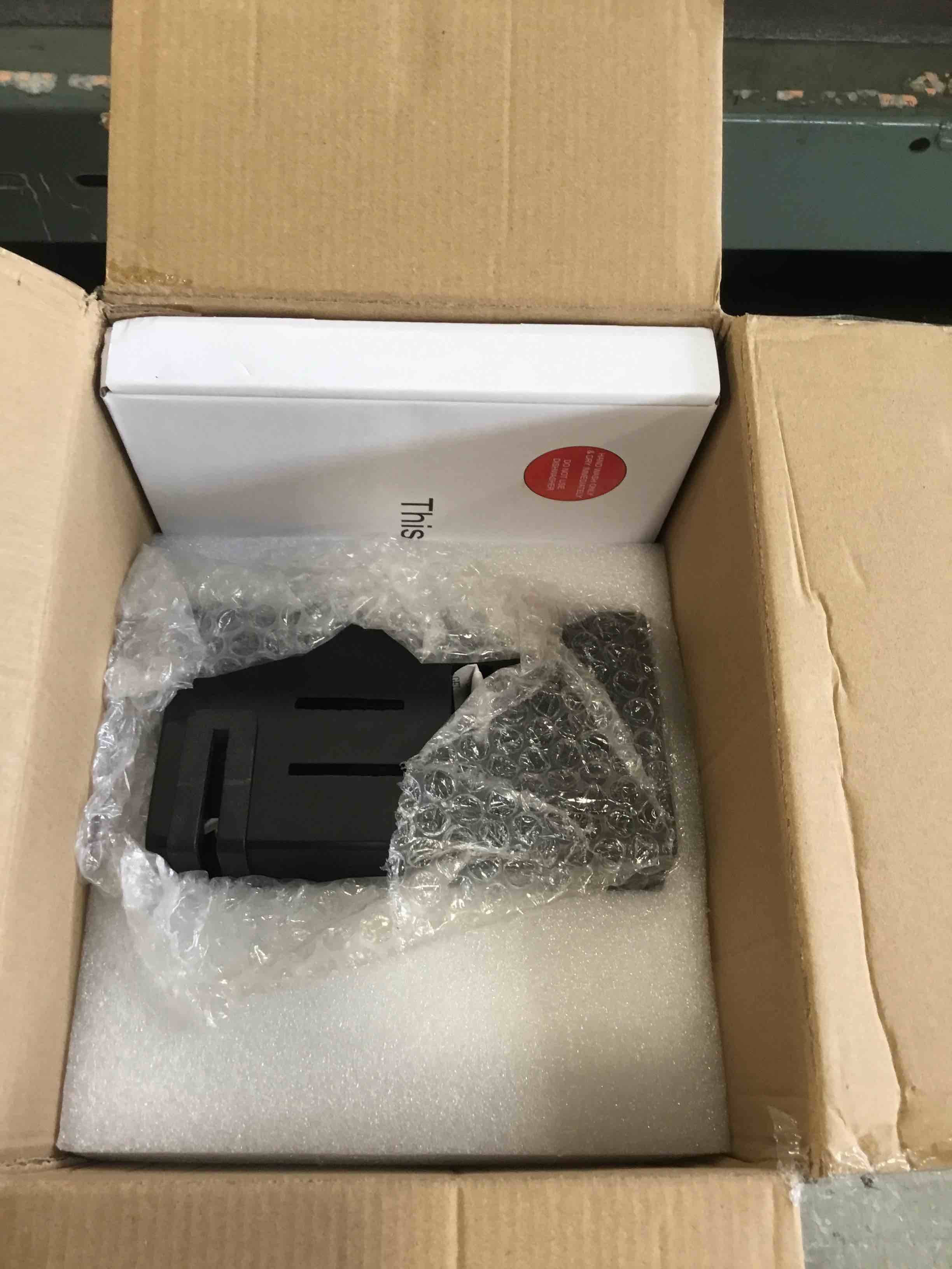 https://s3.amazonaws.com/lotting-images-prod/bidfta/RED6847526_1722441219015.jpeg