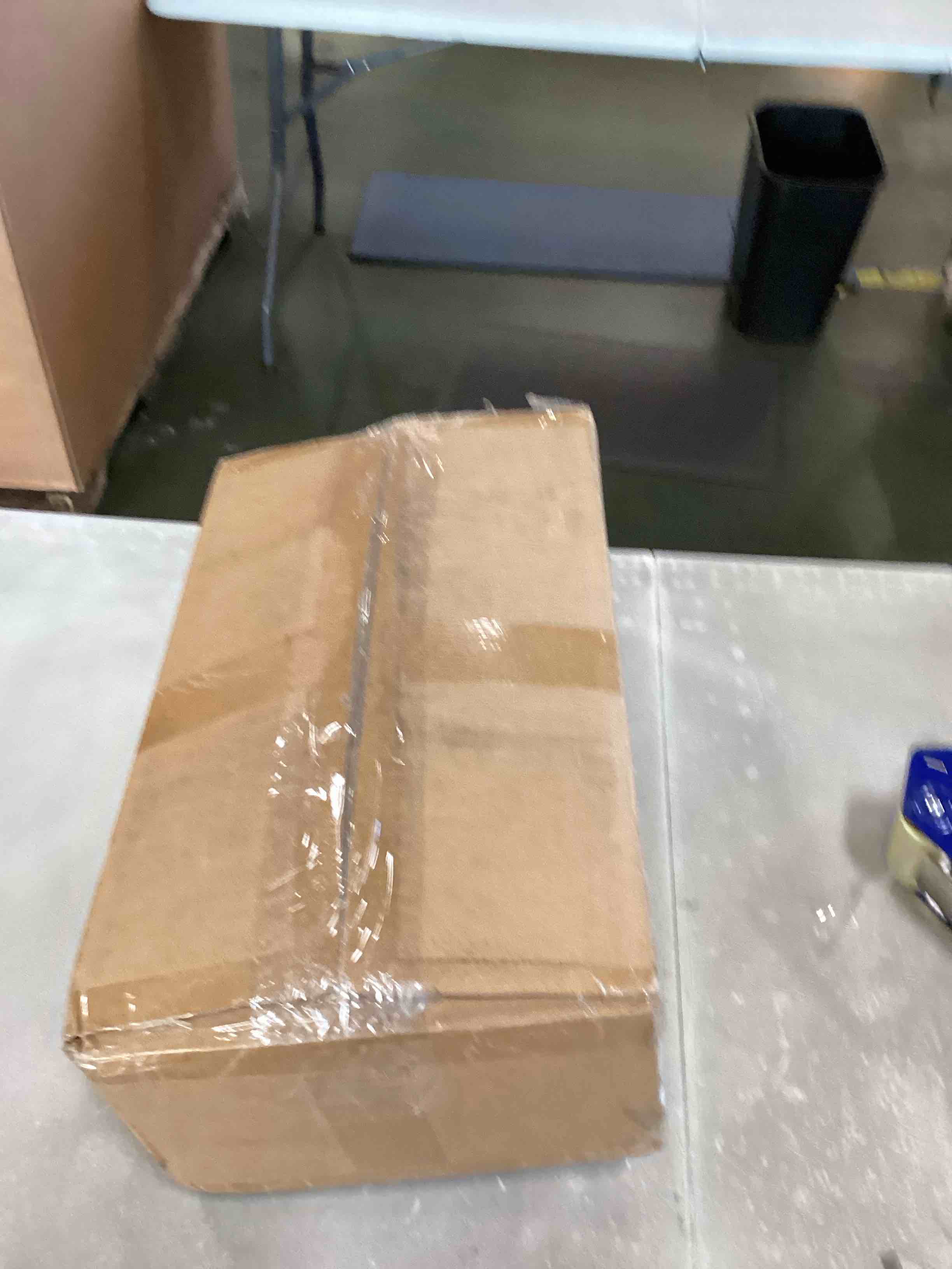 https://s3.amazonaws.com/lotting-images-prod/bidfta/RED6848079_1720437001626.jpeg