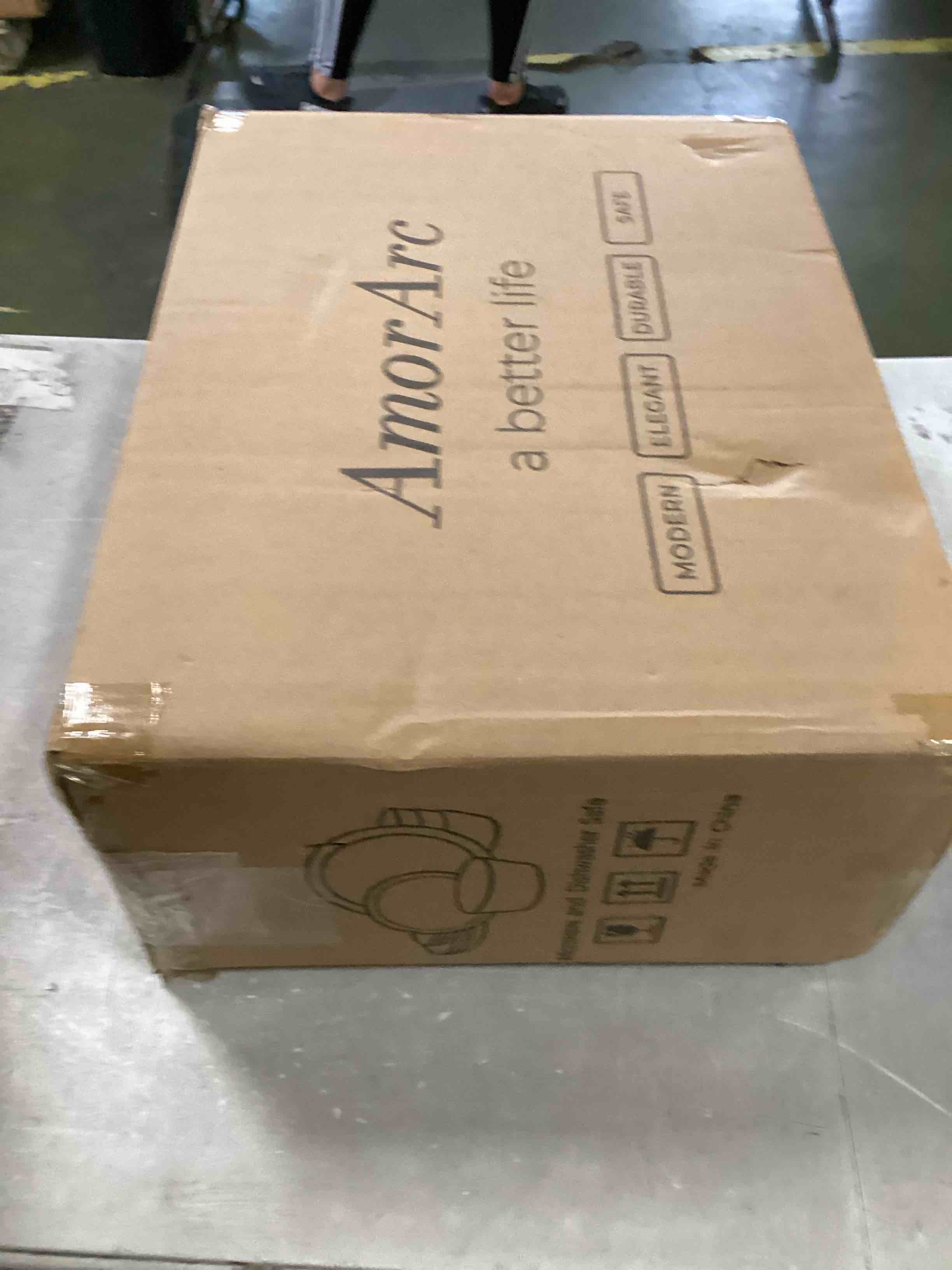https://s3.amazonaws.com/lotting-images-prod/bidfta/RED6848245_1720532591721.jpeg