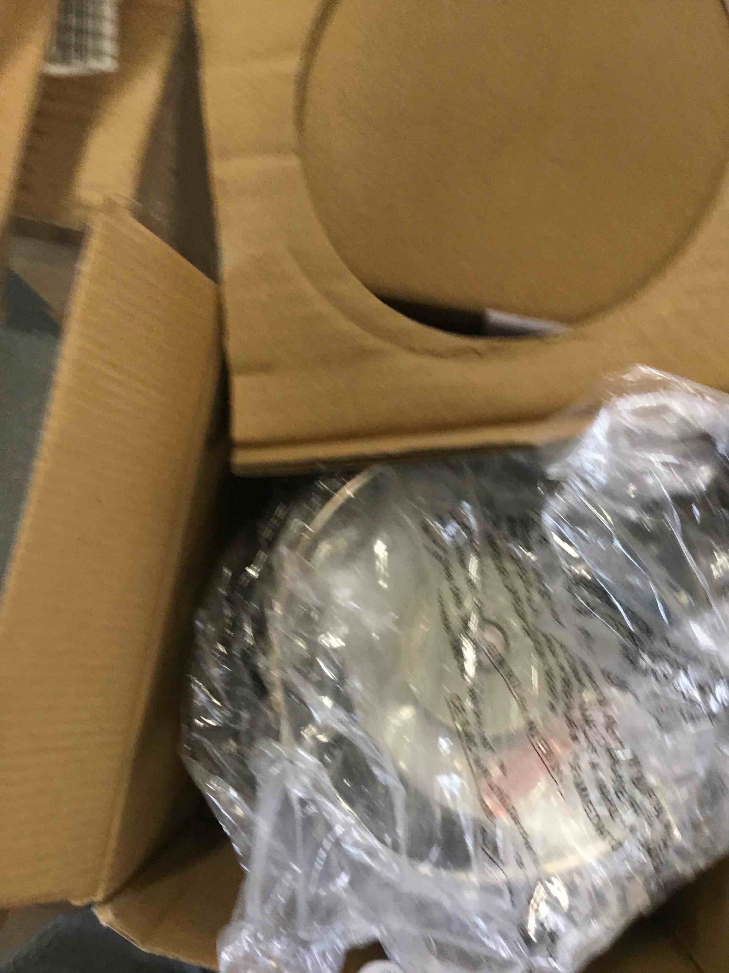https://s3.amazonaws.com/lotting-images-prod/bidfta/RED6849367_1721327155528.jpeg