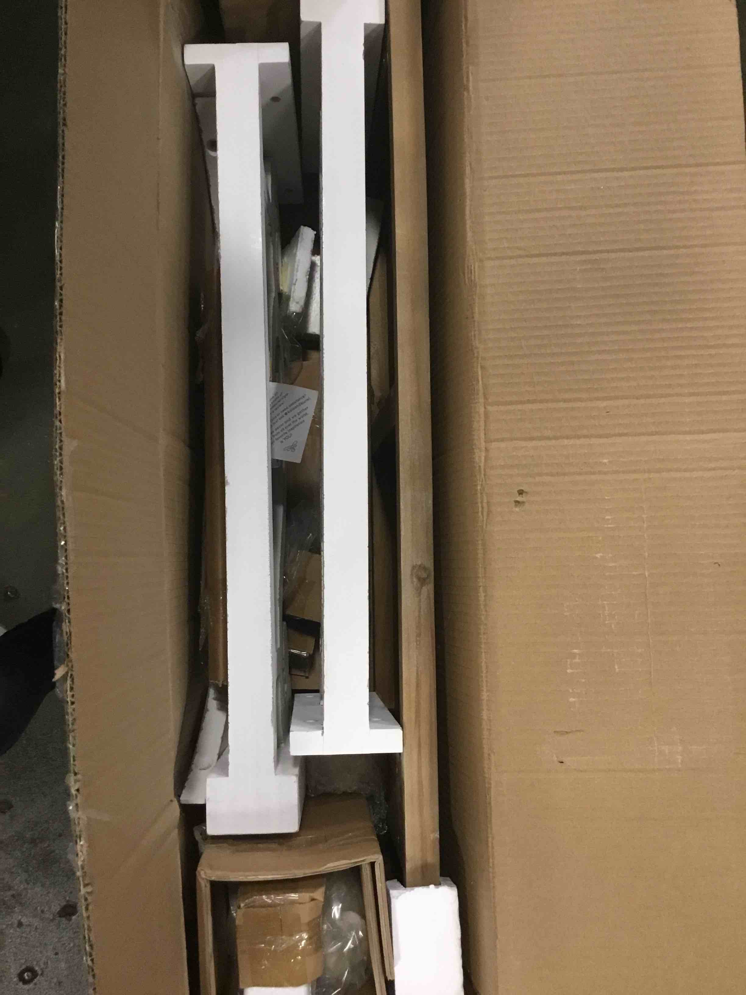 https://s3.amazonaws.com/lotting-images-prod/bidfta/RED6849470_1720445286550.jpeg