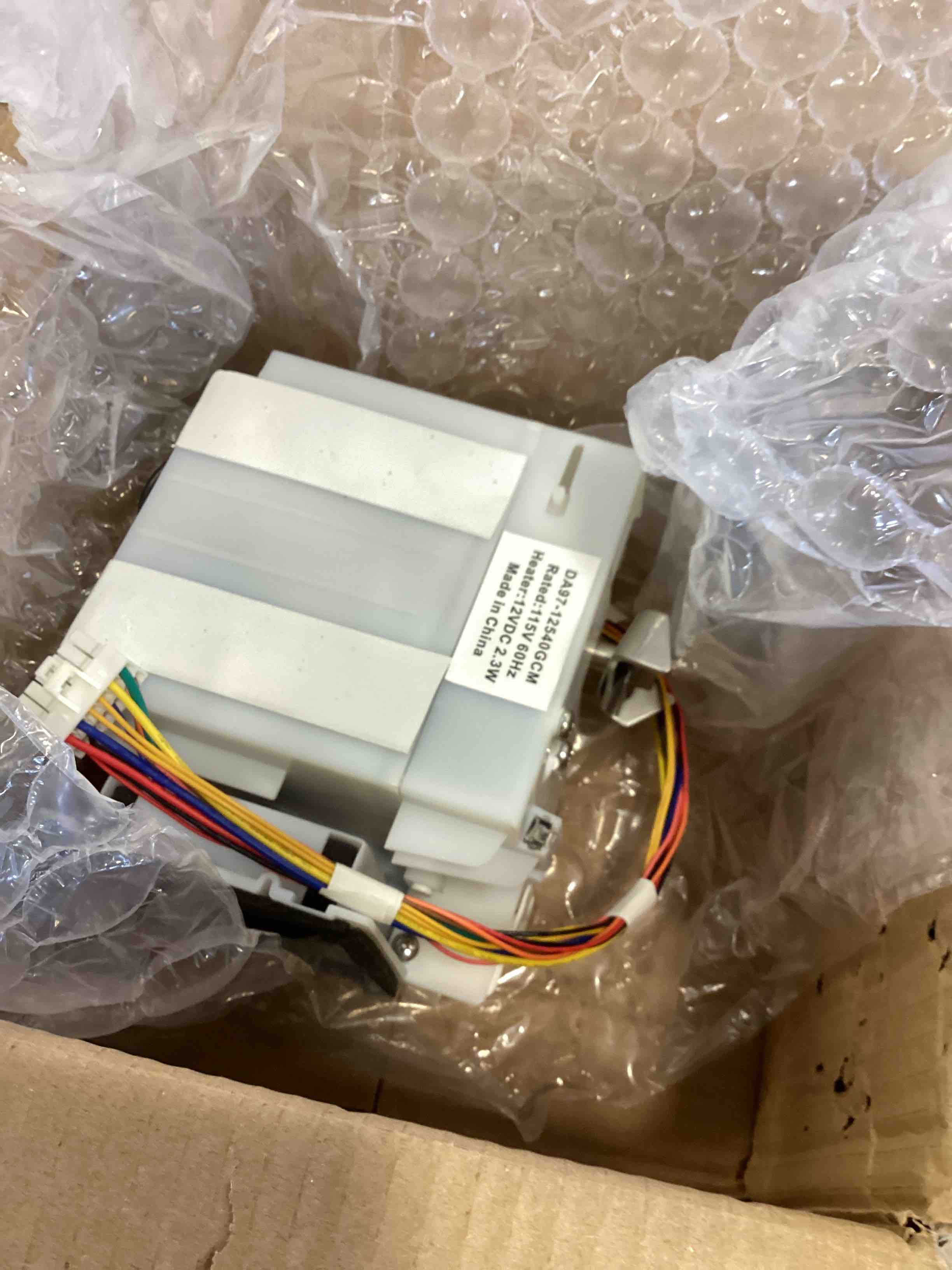 https://s3.amazonaws.com/lotting-images-prod/bidfta/RED6850158_1720710942896.jpeg