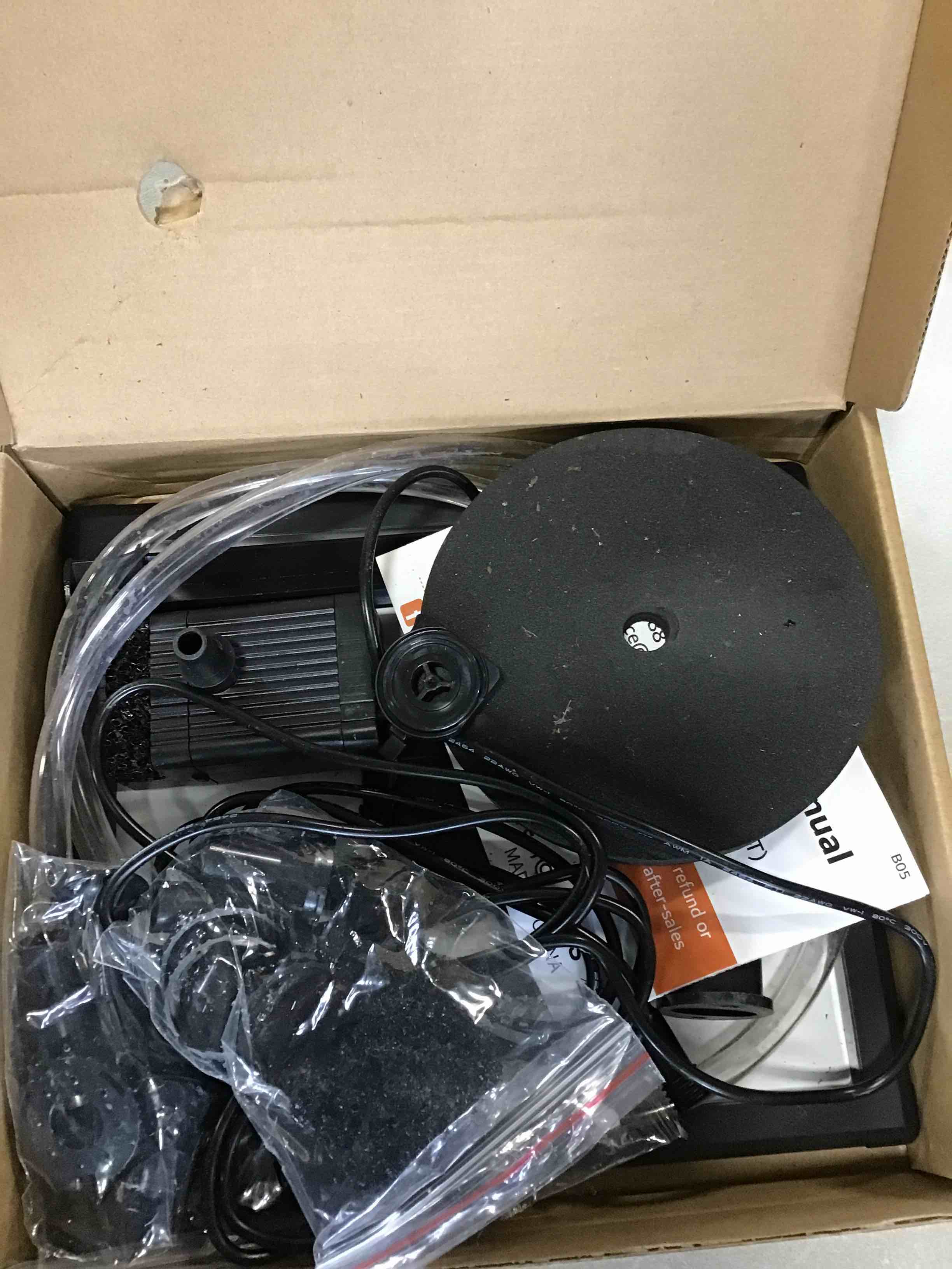 https://s3.amazonaws.com/lotting-images-prod/bidfta/RED6850699_1721141906317.jpeg
