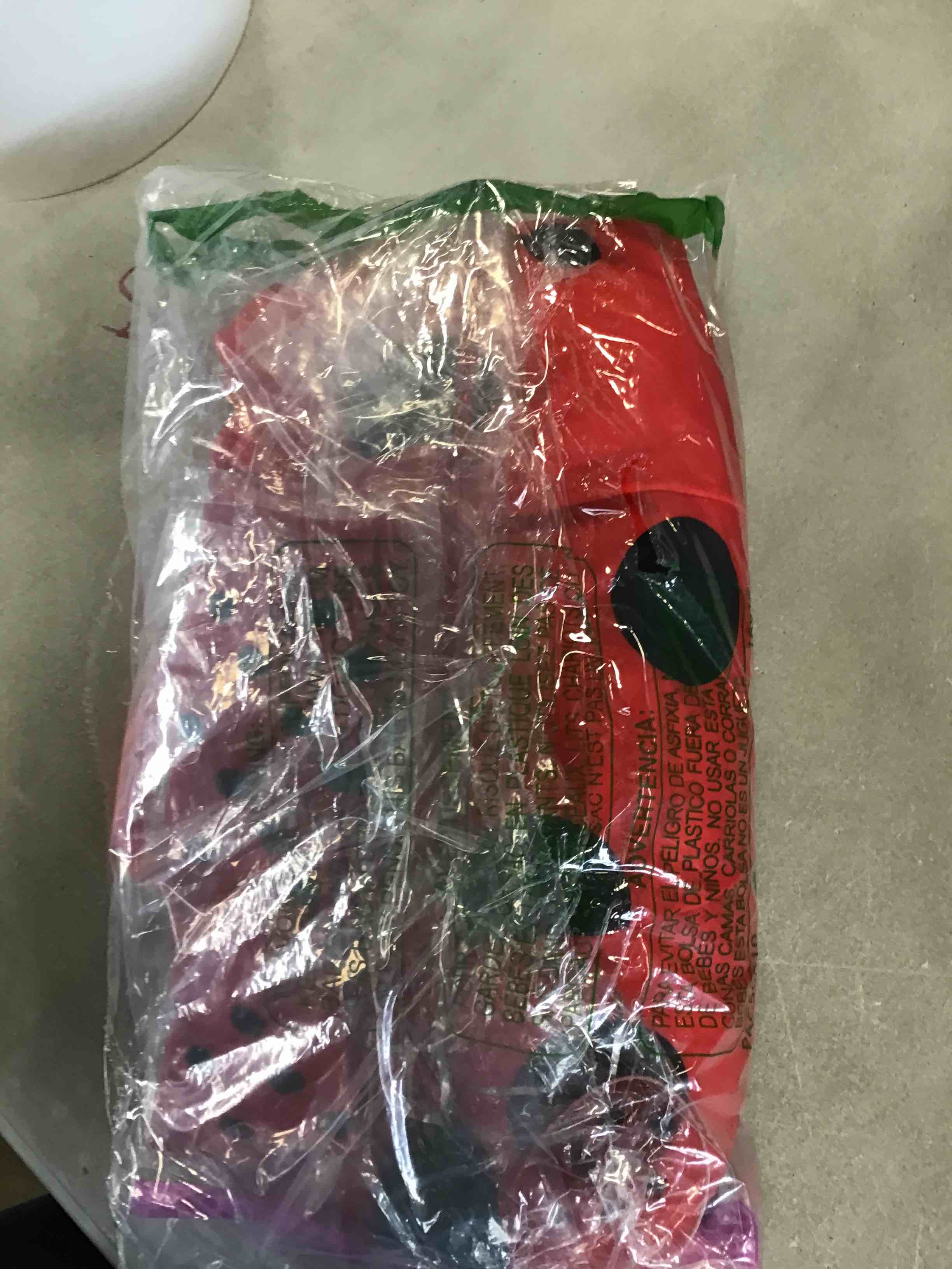 https://s3.amazonaws.com/lotting-images-prod/bidfta/RED6850702_1721142179742.jpeg