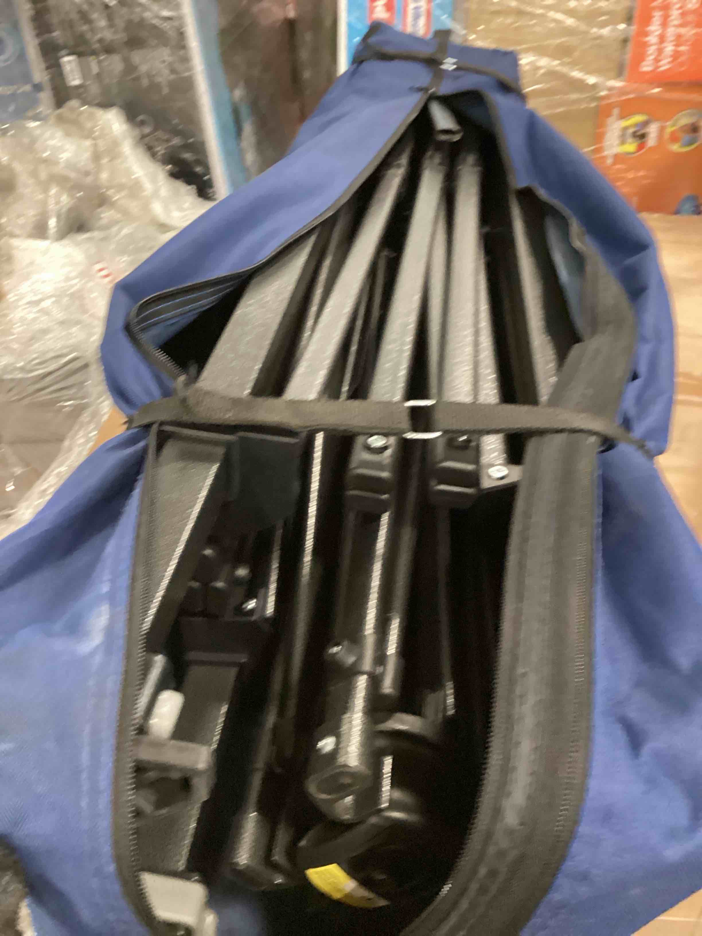 https://s3.amazonaws.com/lotting-images-prod/bidfta/RED6851095_1720021906810.jpeg