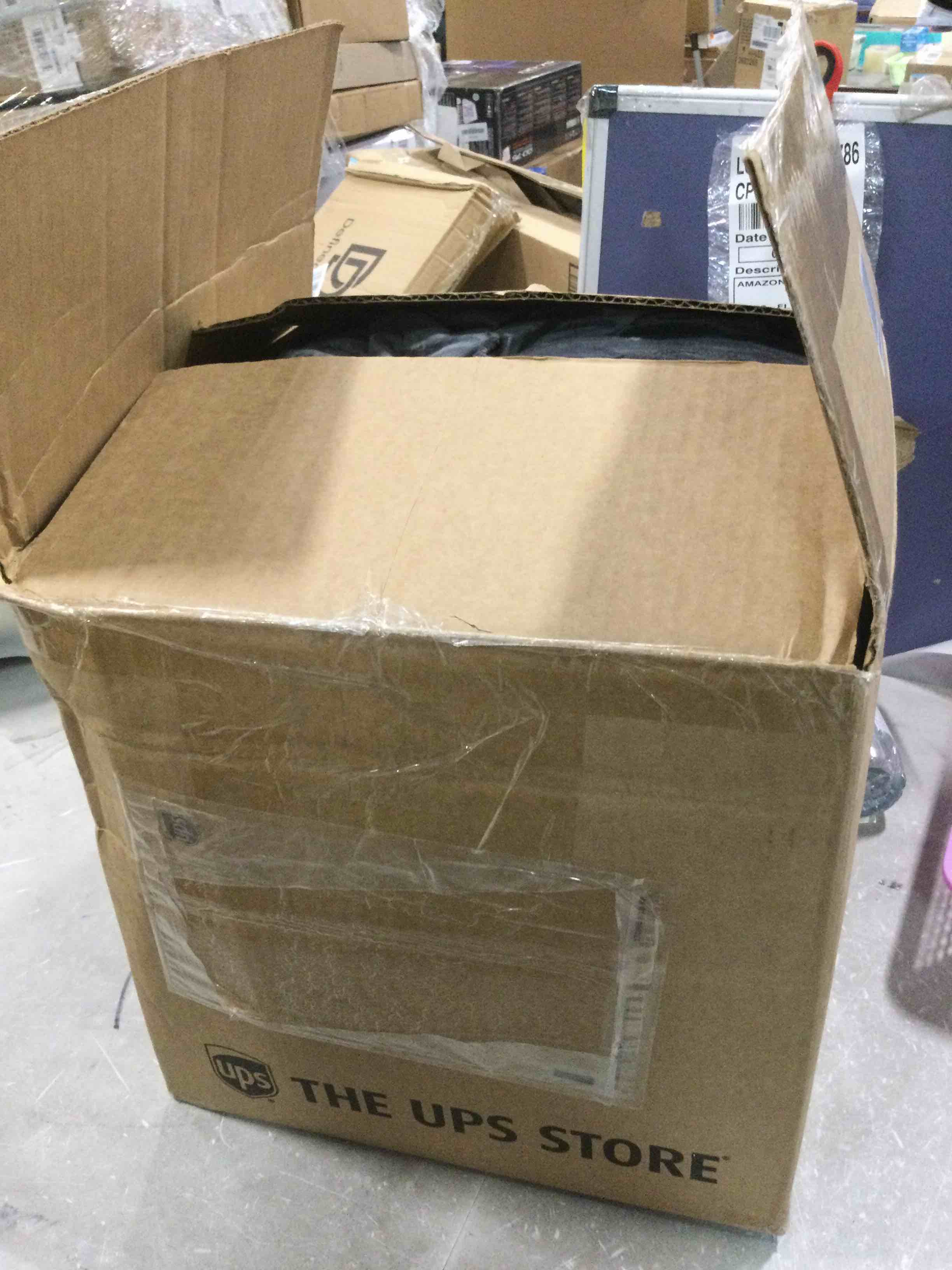 https://s3.amazonaws.com/lotting-images-prod/bidfta/RED6852513_1719971947951.jpeg