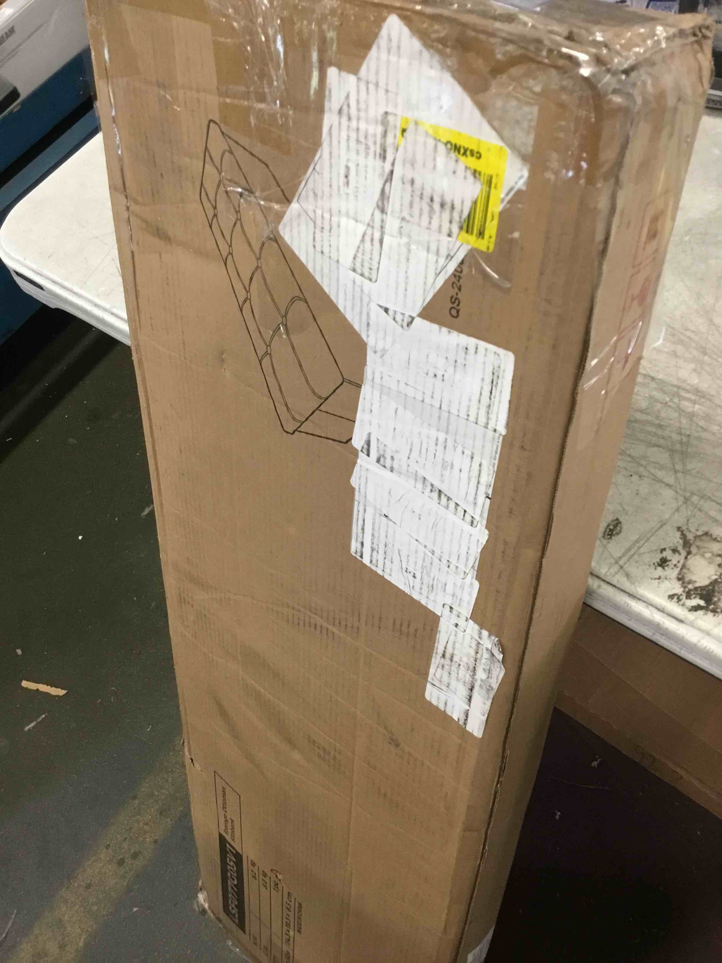 https://s3.amazonaws.com/lotting-images-prod/bidfta/RED6853563_1721071840018.jpeg
