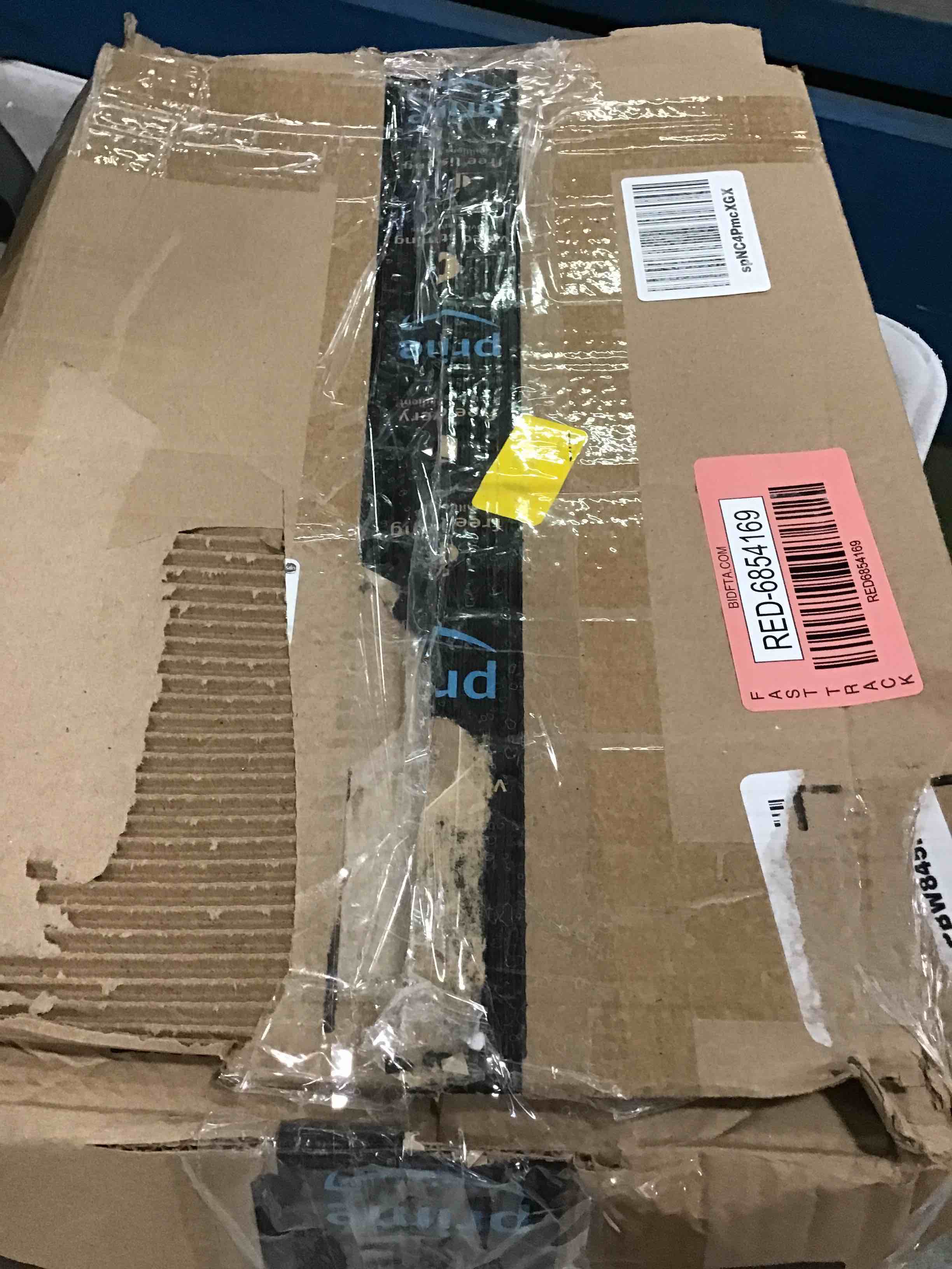 https://s3.amazonaws.com/lotting-images-prod/bidfta/RED6854169_1719620006960.jpeg