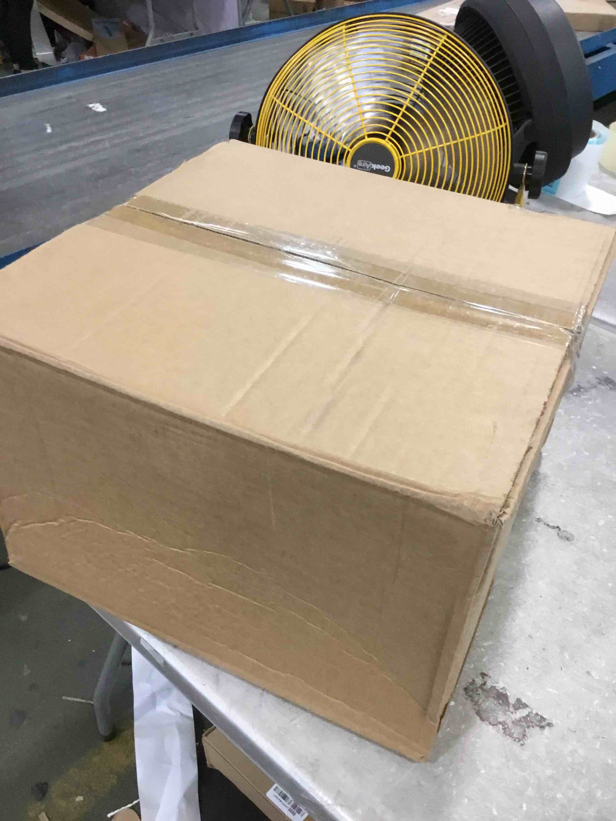 https://s3.amazonaws.com/lotting-images-prod/bidfta/RED6854469_1719862359698.jpeg