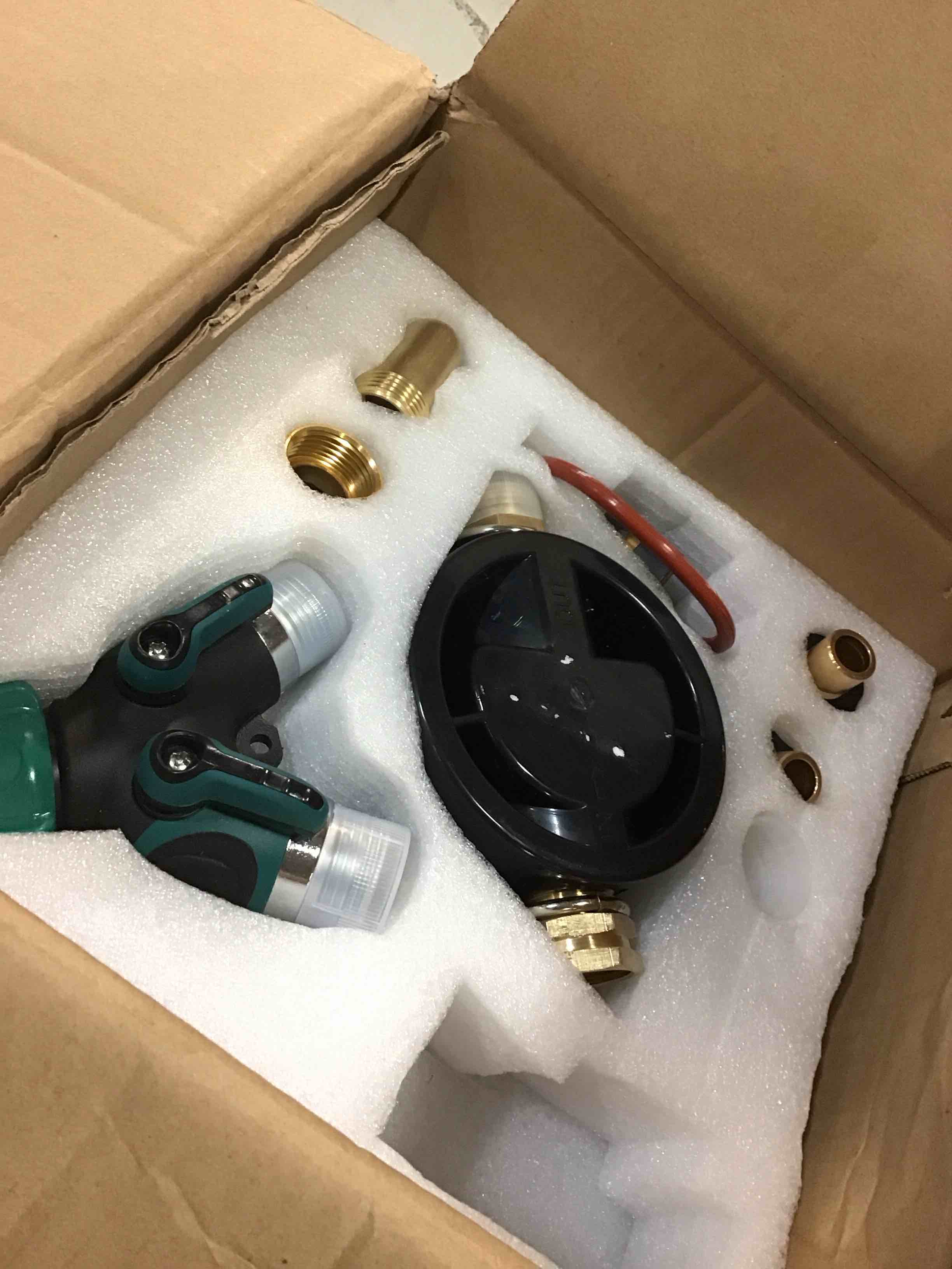 https://s3.amazonaws.com/lotting-images-prod/bidfta/RED6854633_1719934457338.jpeg